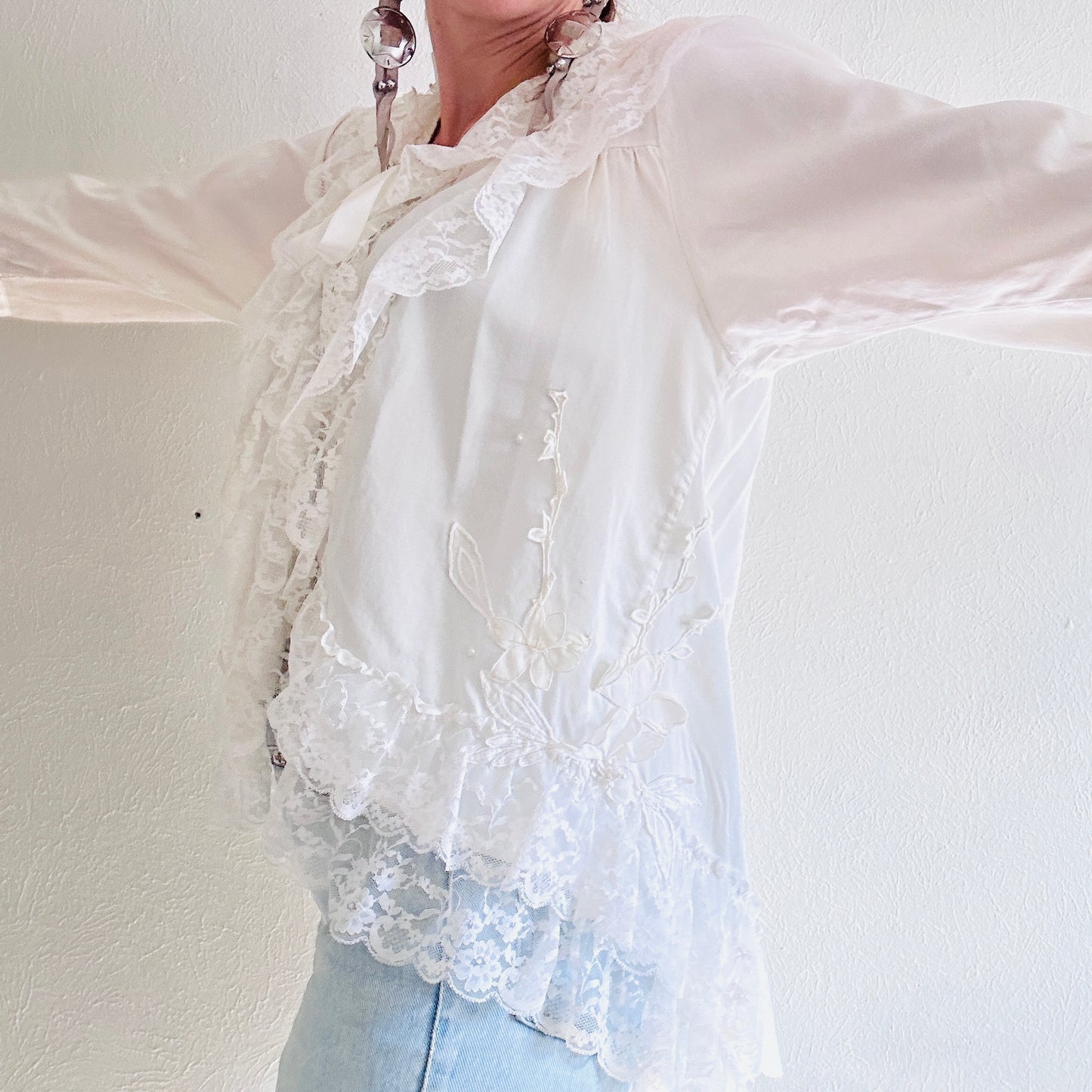 80'S VINTAGE WHITE LACE LINGERIE ROBE // SIZE MEDIUM LARGE