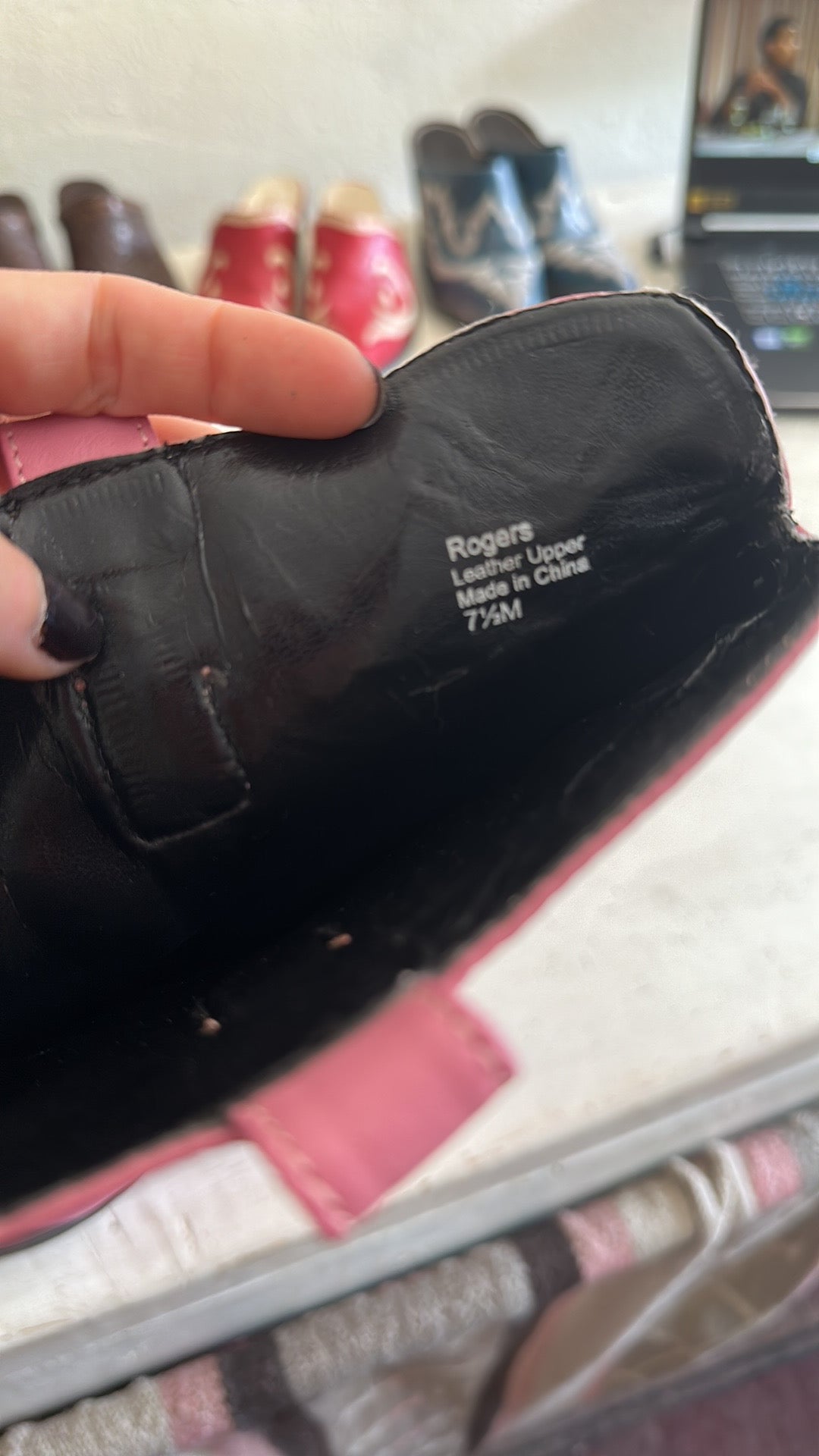 BARBIE PINK LEATHER COWBOY BOOTS // SIZE 7.5