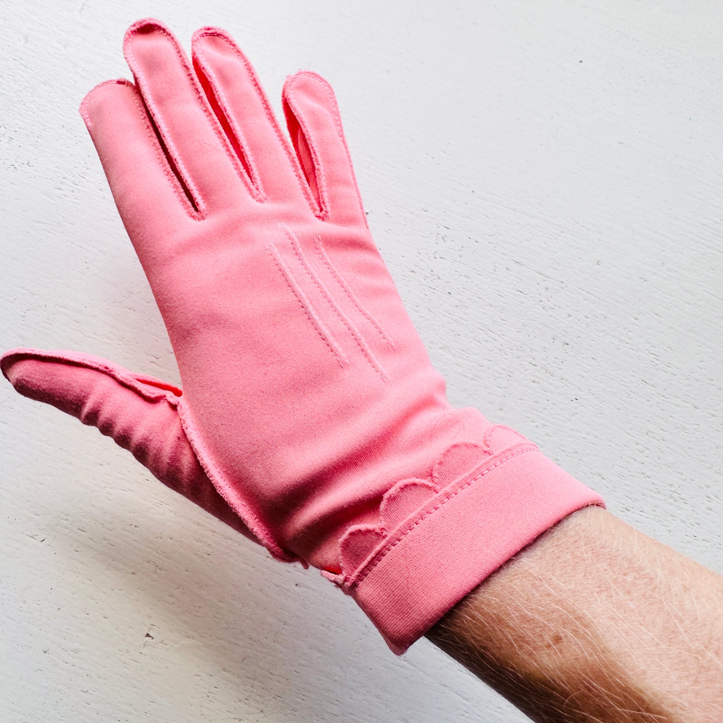 60'S VINTAGE BARBIE PINK GLOVES // SIZE XS