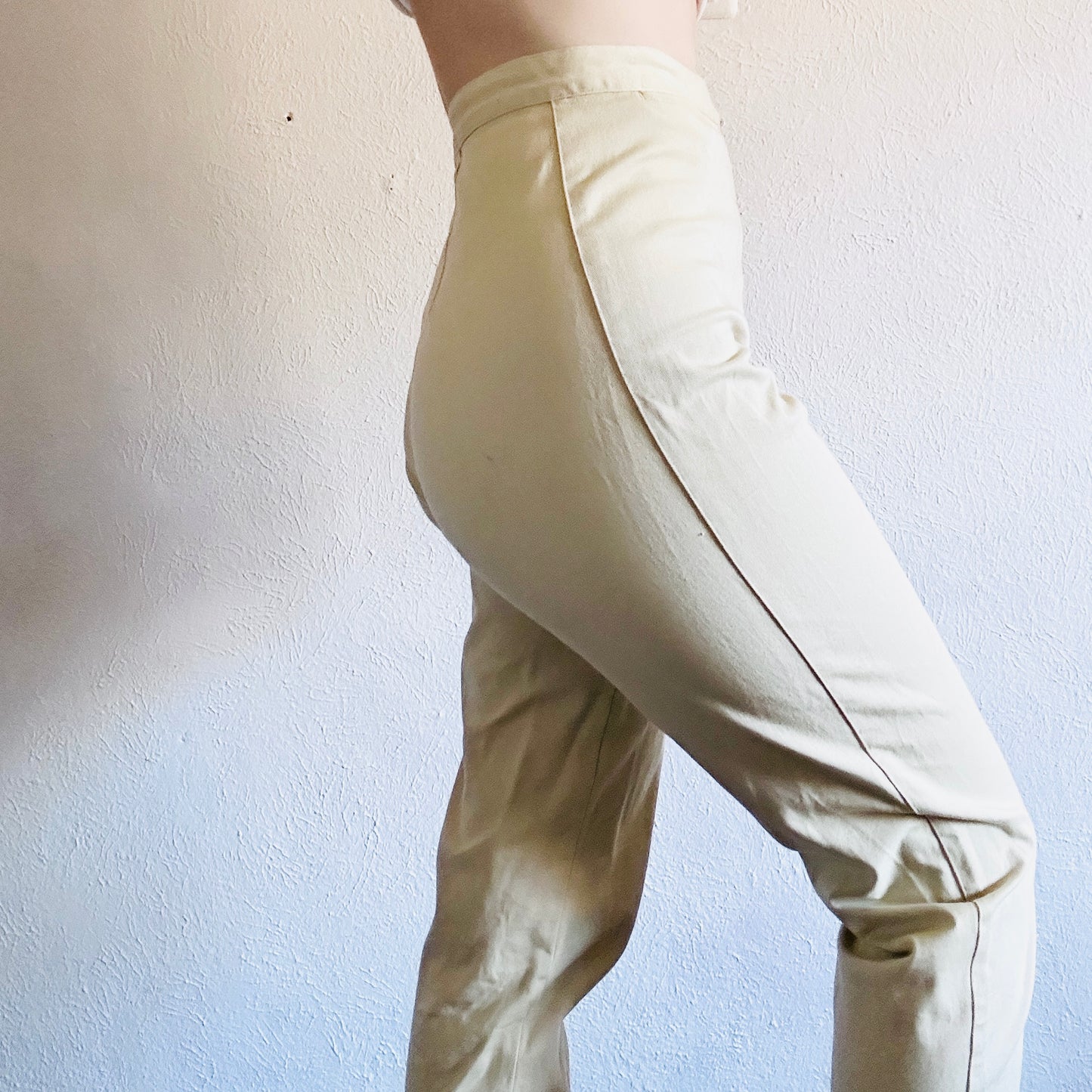 90’S VINTAGE TAN COTTON PANTS // WAIST SIZE 25