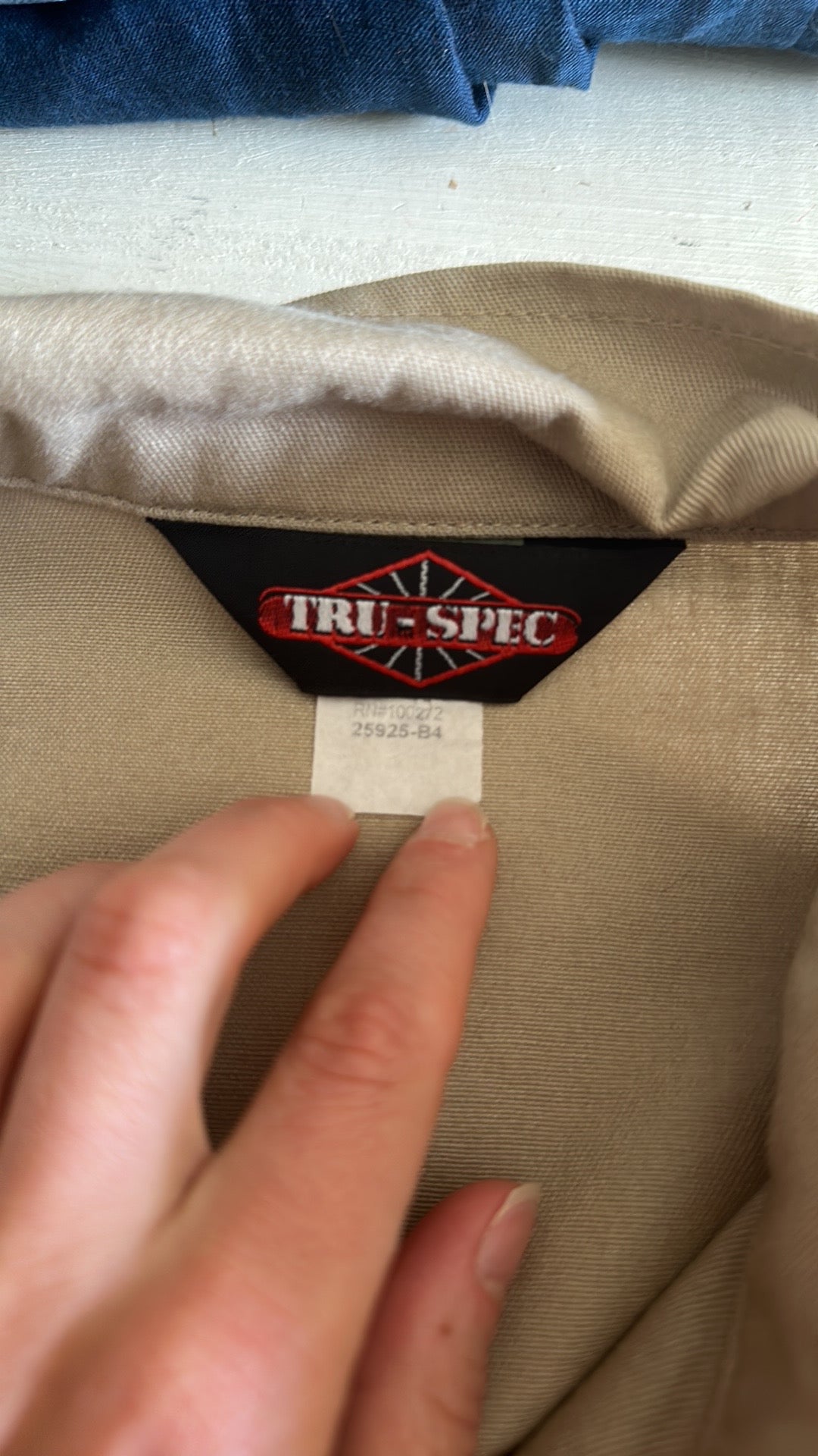 90'S VINTAGE CARGO MILITARY JACKET // SIZE LARGE