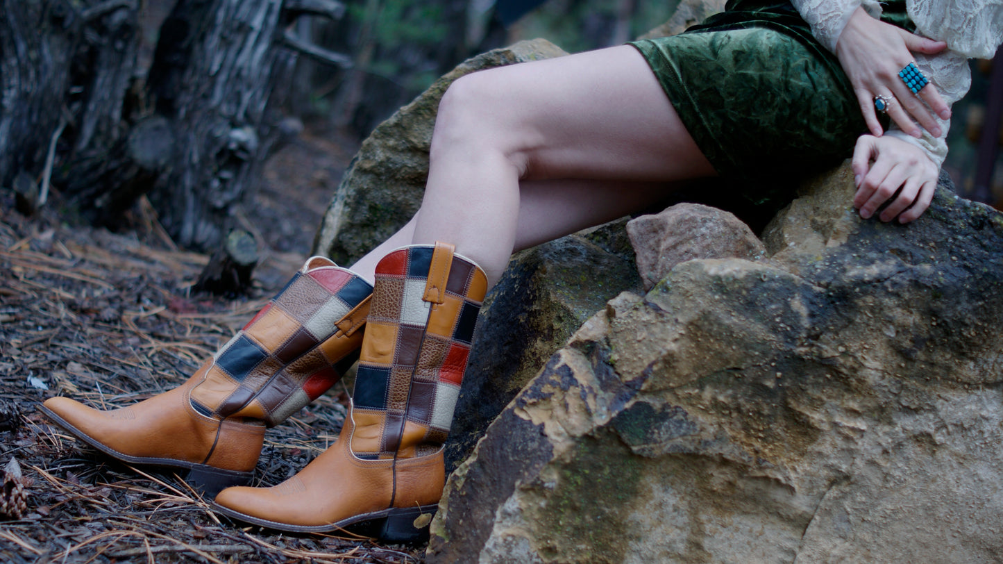 70'S VINTAGE ACME BROWN PATCHWORK LEATHER COWBOY BOOTS // SIZE 7C