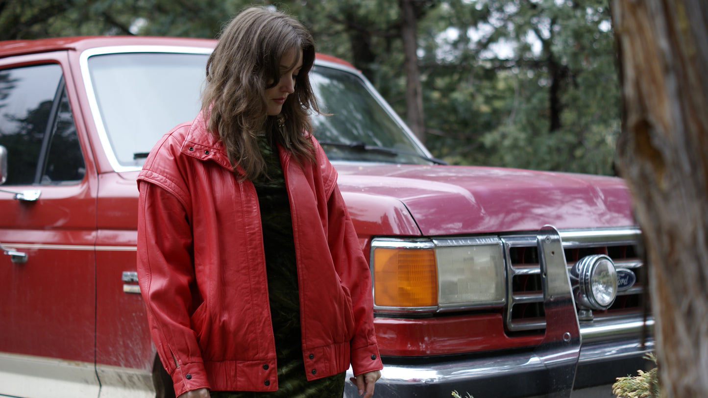 80'S VINTAGE OVERLAND SHEEPSKIN CO. RED LEATHER JACKET // SIZE MEDIUM