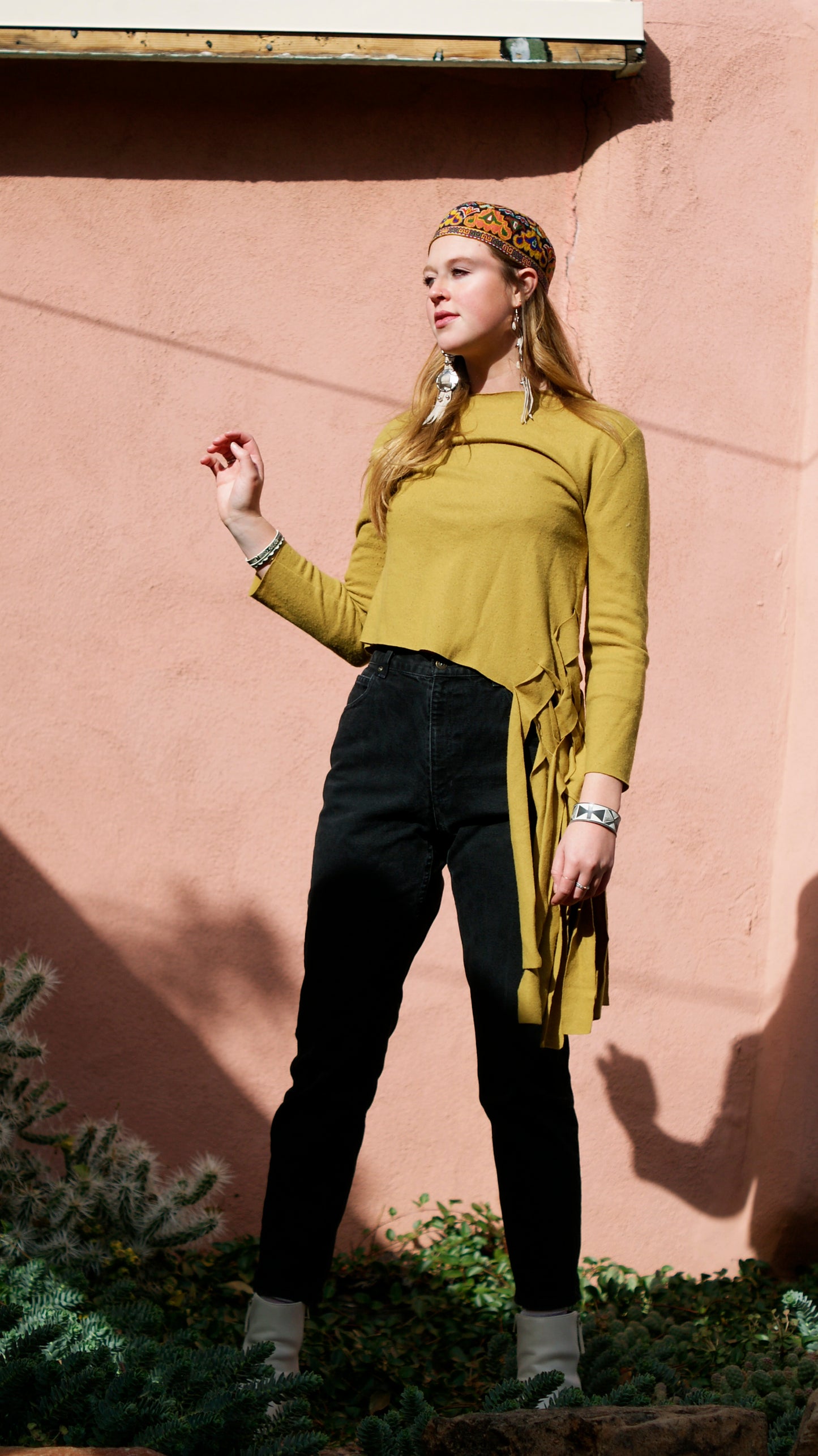 Y2K VINTAGE WOOL FRINGE SWEATER // SIZE SMALL