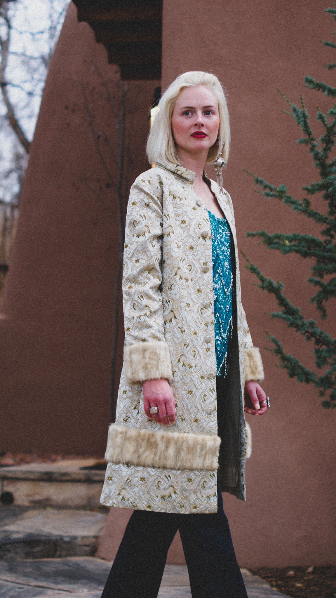 60'S VINTAGE METALLIC BROCADE / FAUX FUR JACKET // SIZE XSMALL
