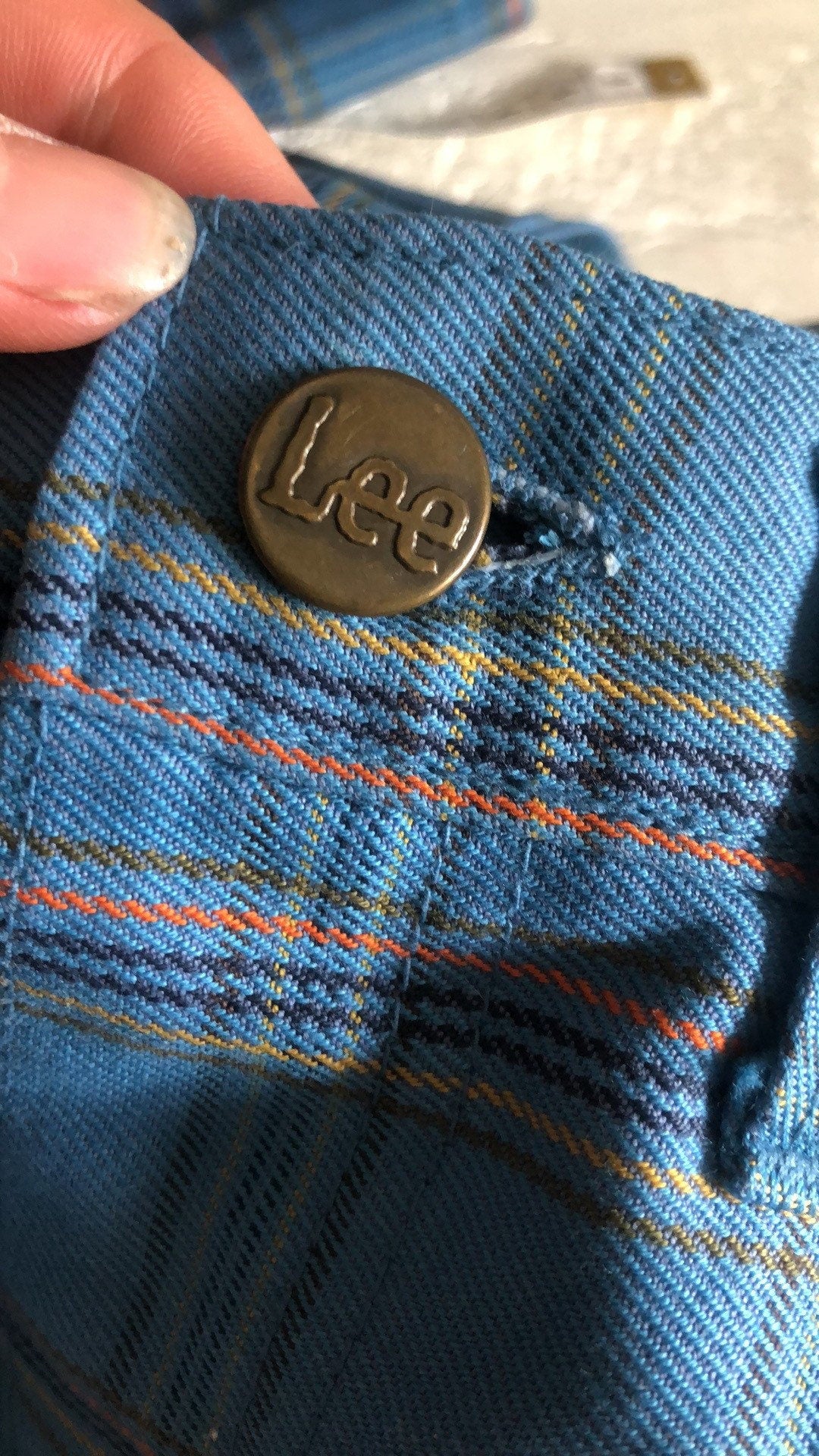 70'S VINTAGE LEE BLUE PLAID JEANS // WAIST SIZE 25