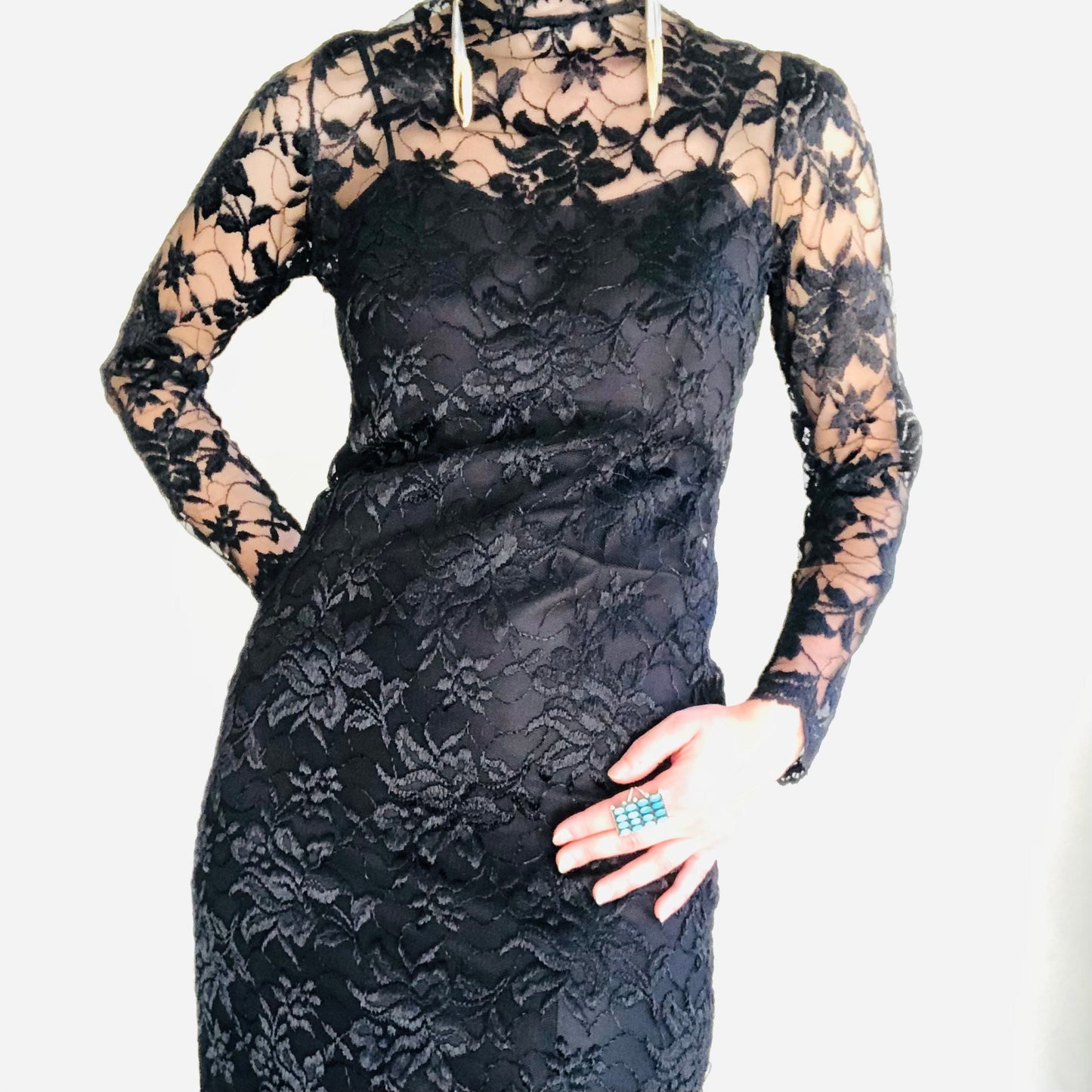 80'S VINTAGE BLACK LACE DRESS // SIZE SMALL