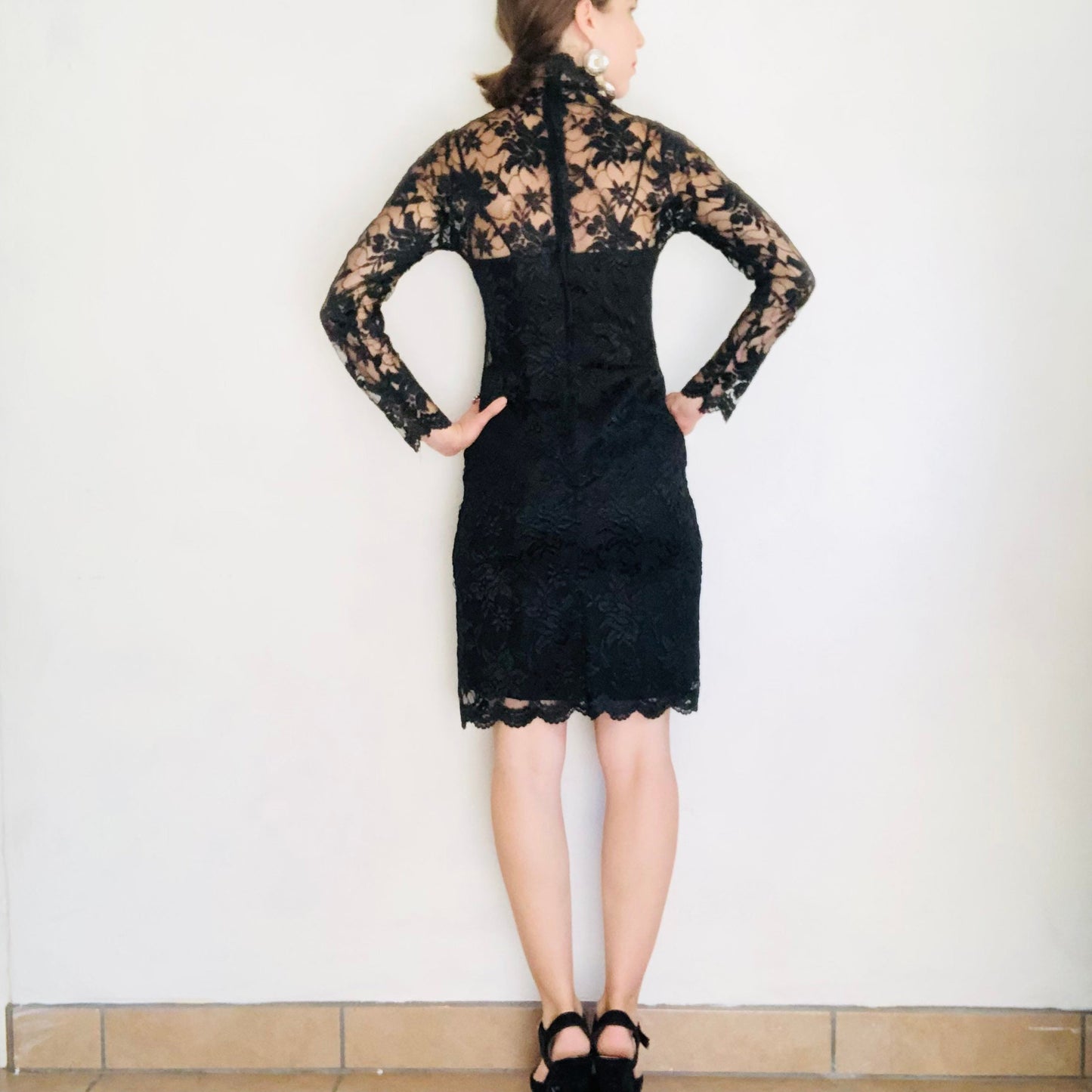 80'S VINTAGE BLACK LACE DRESS // SIZE SMALL
