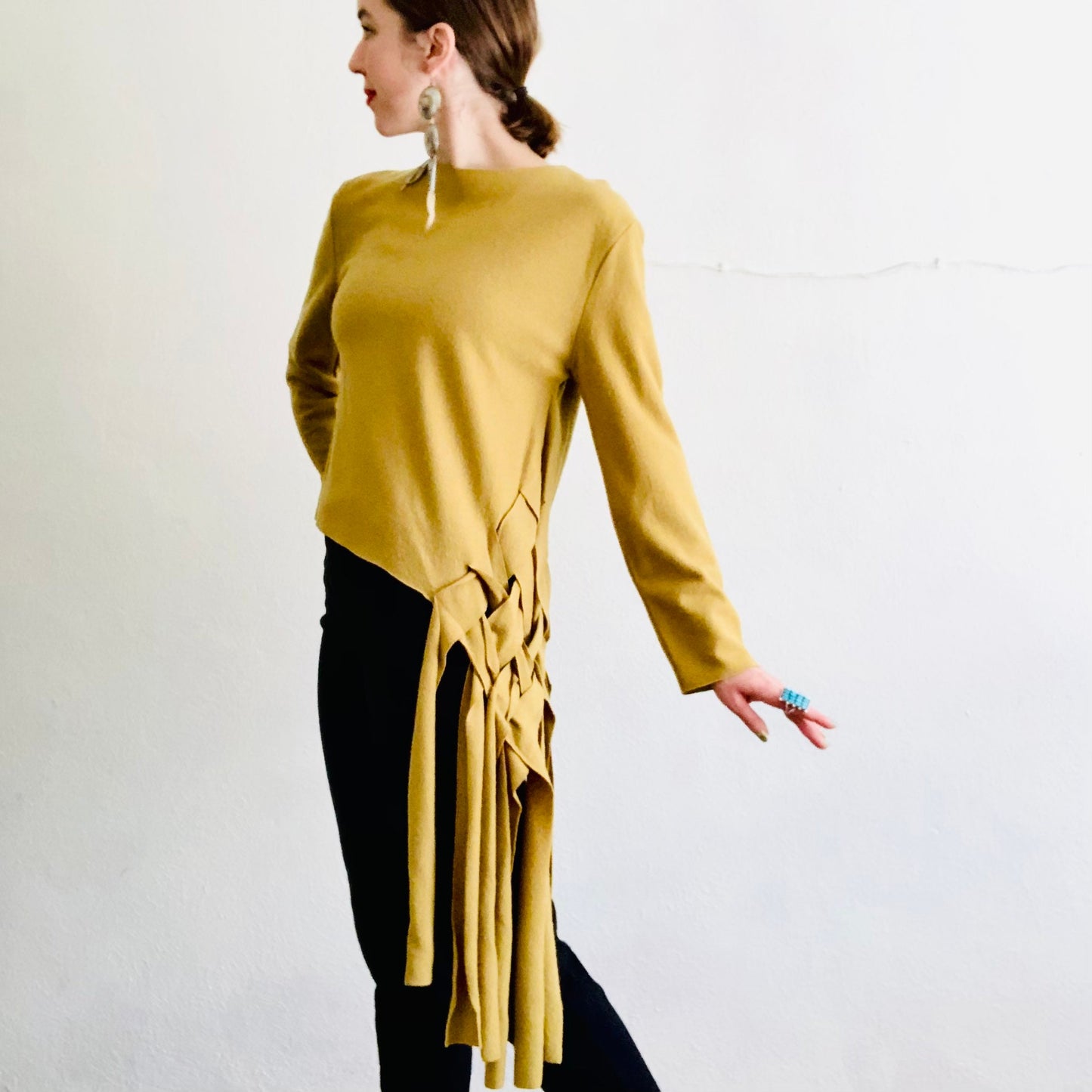 Y2K VINTAGE WOOL FRINGE SWEATER // SIZE SMALL