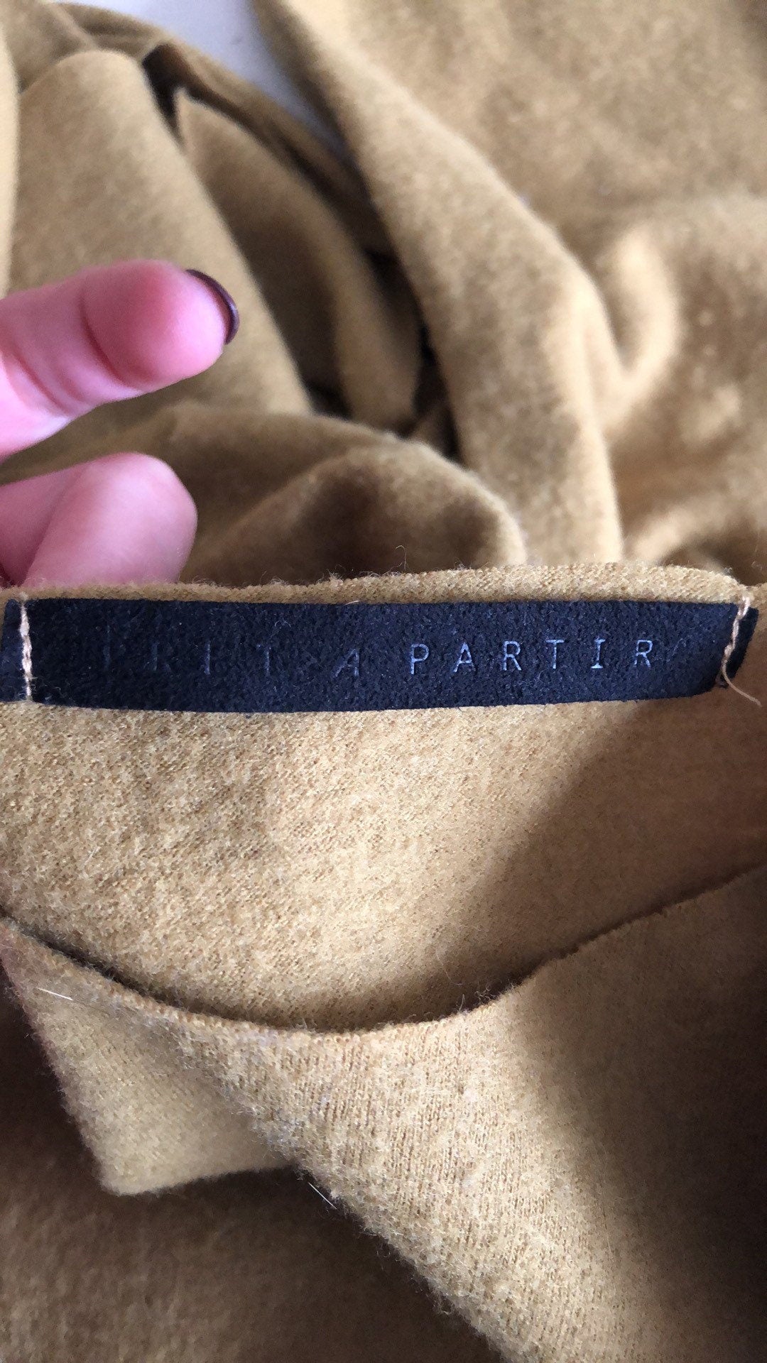 Y2K VINTAGE WOOL FRINGE SWEATER // SIZE SMALL