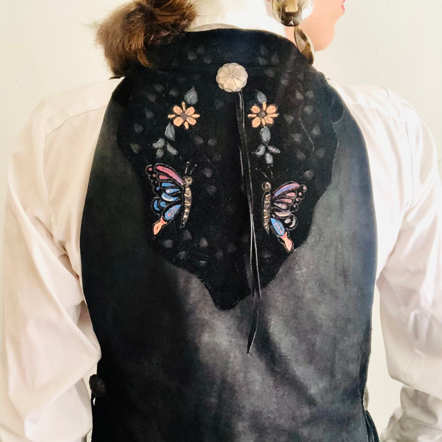 60'S VINTAGE BLACK HAND PAINTED LEATHER VEST // SIZE SMALL