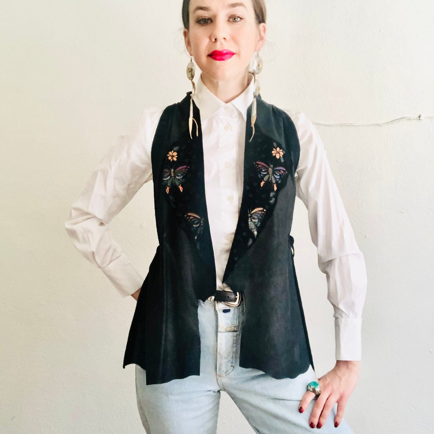 60'S VINTAGE BLACK HAND PAINTED LEATHER VEST // SIZE SMALL