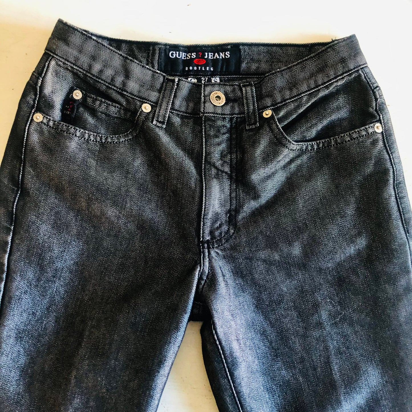 Y2K VINTAGE GUESS METALLIC GRAY STRAIGHT LEG JEANS // SIZE SMALL
