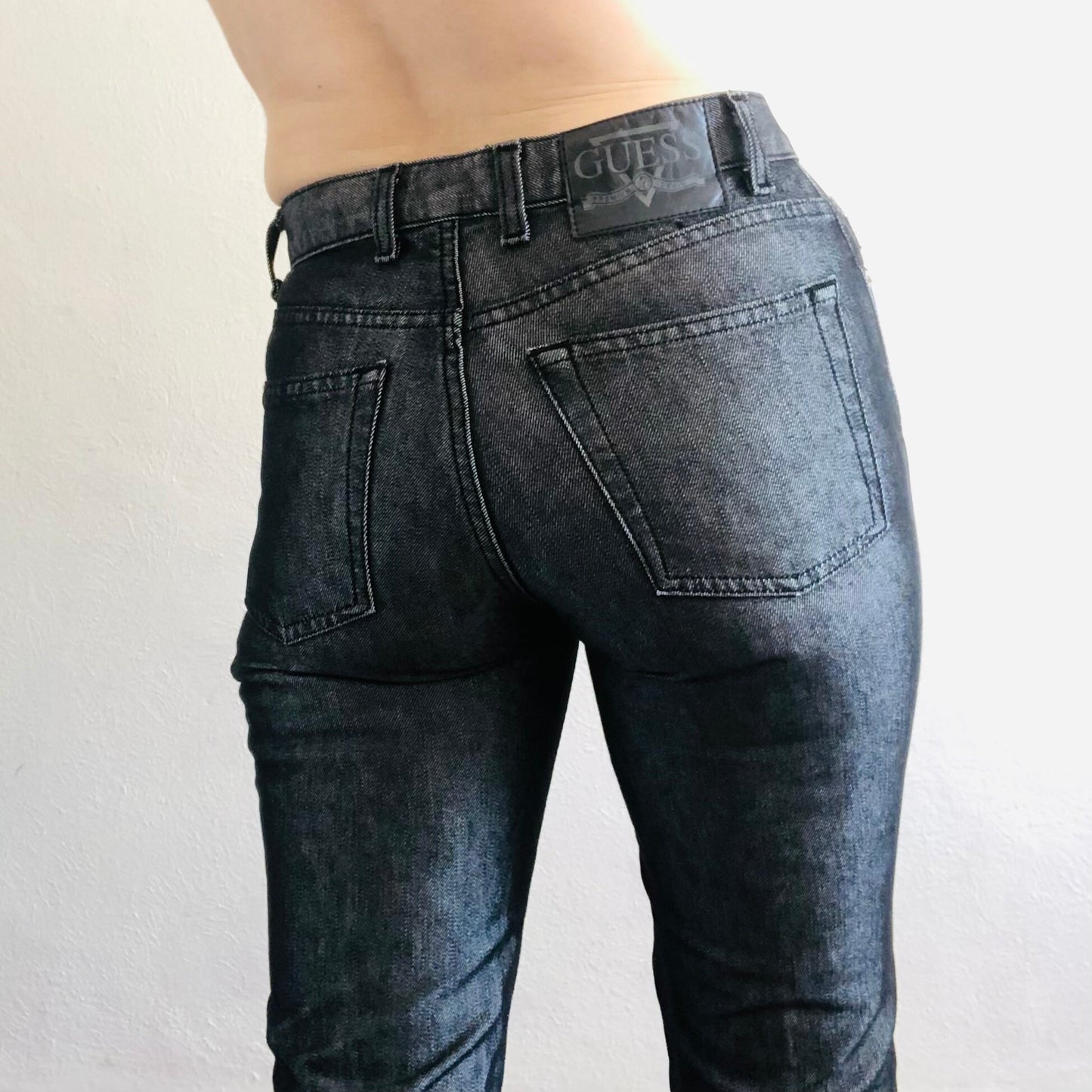 Y2K VINTAGE GUESS METALLIC GRAY STRAIGHT LEG JEANS // SIZE SMALL