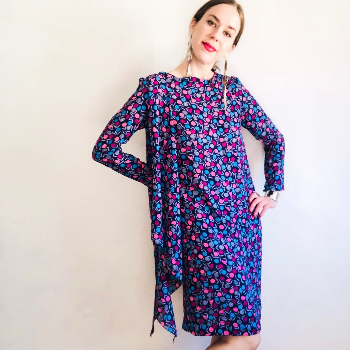 70'S VINTAGE PRINTED WRAP DRESS // SIZE SMALL PETITE