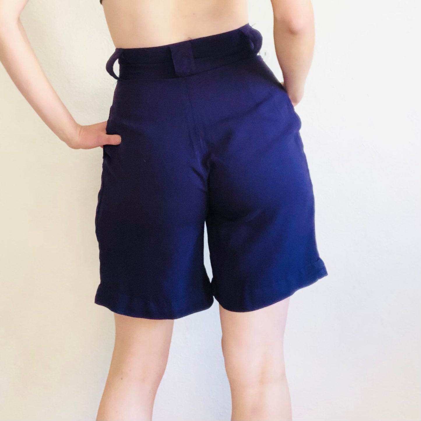 80'S VINTAGE PURPLE HIGH WAISTED CULOTTES SHORTS // SIZE SMALL