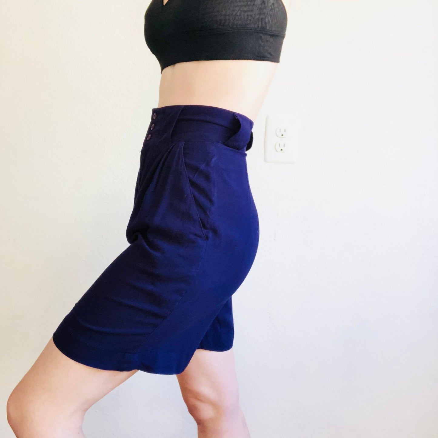80'S VINTAGE PURPLE HIGH WAISTED CULOTTES SHORTS // SIZE SMALL