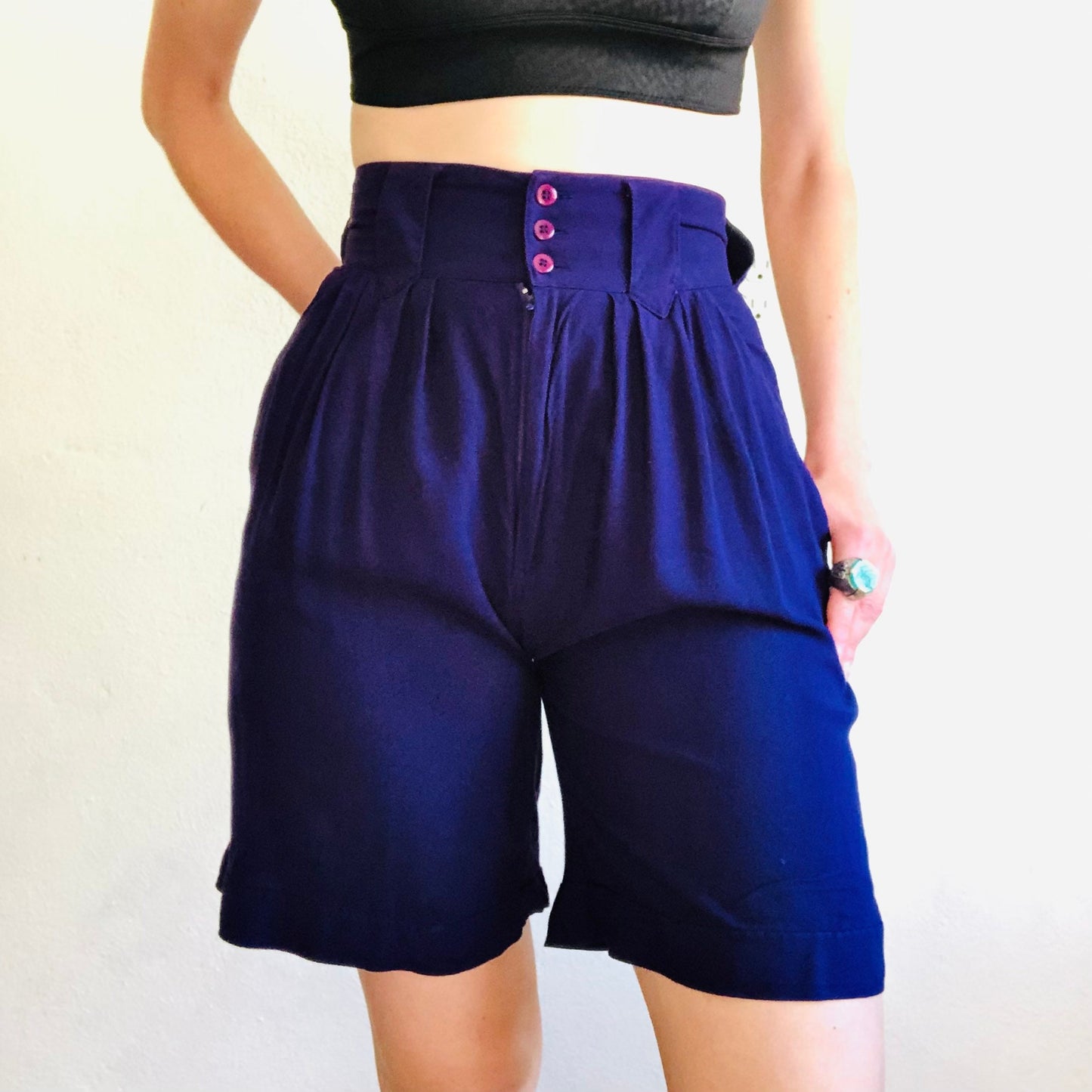 80'S VINTAGE PURPLE HIGH WAISTED CULOTTES SHORTS // SIZE SMALL