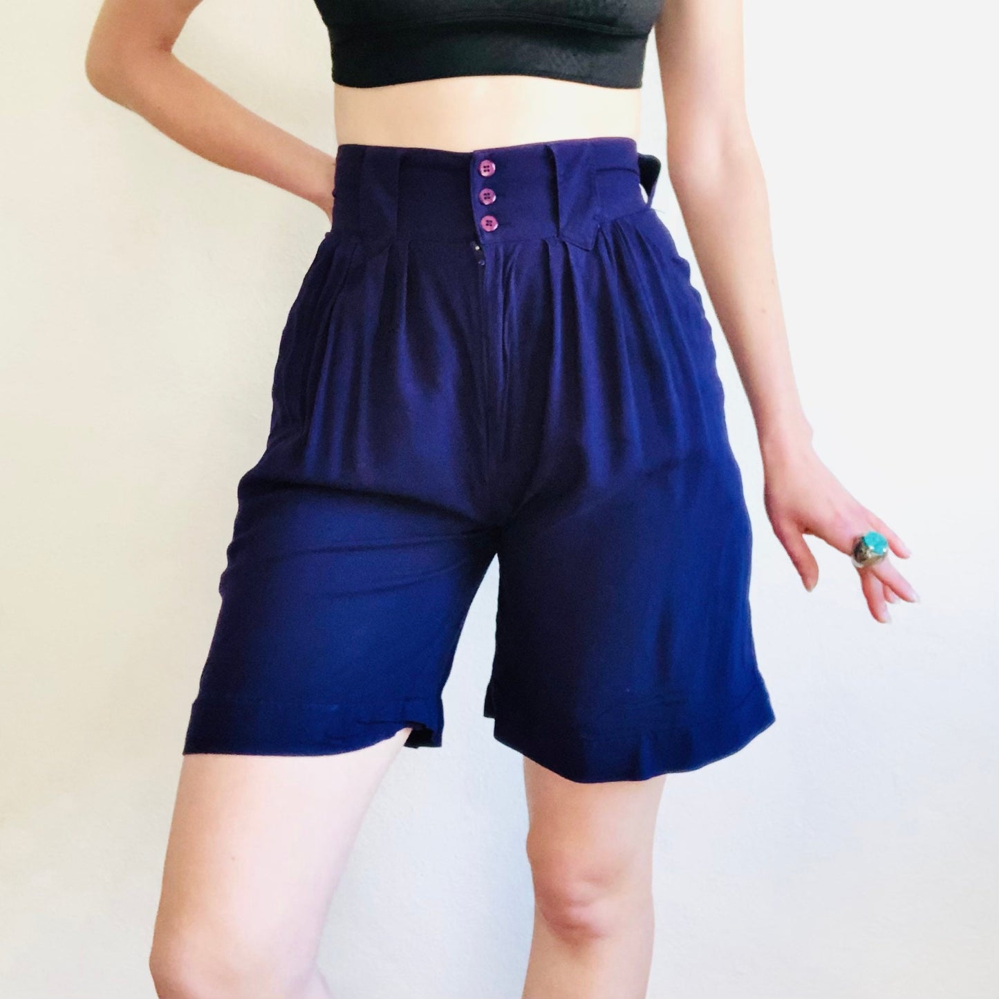 80'S VINTAGE PURPLE HIGH WAISTED CULOTTES SHORTS // SIZE SMALL