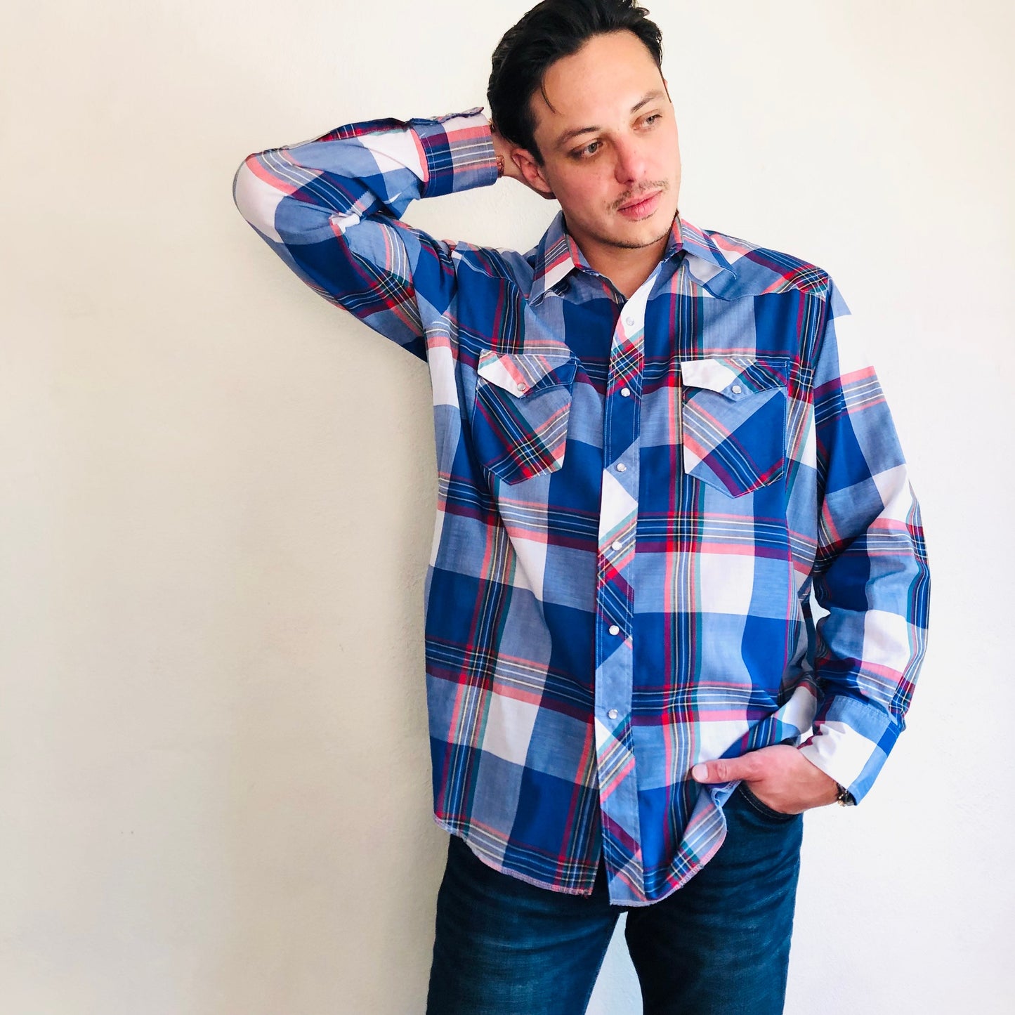 80'S VINTAGE WRANGLER BLUE PLAID WESTERN SHIRT // SIZE LARGE