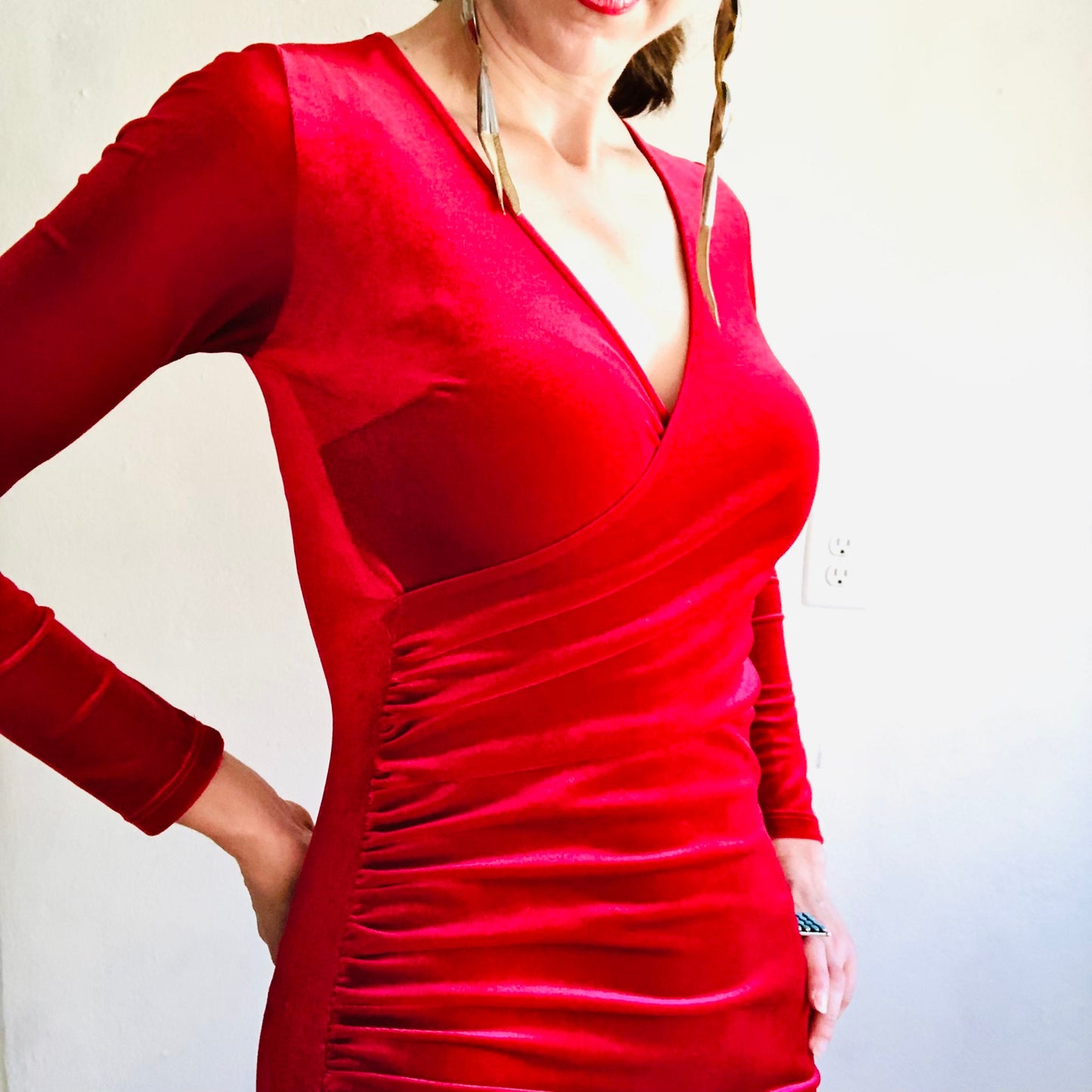 90'S VINTAGE VELOUR RUCHED DRESS // SIZE SMALL