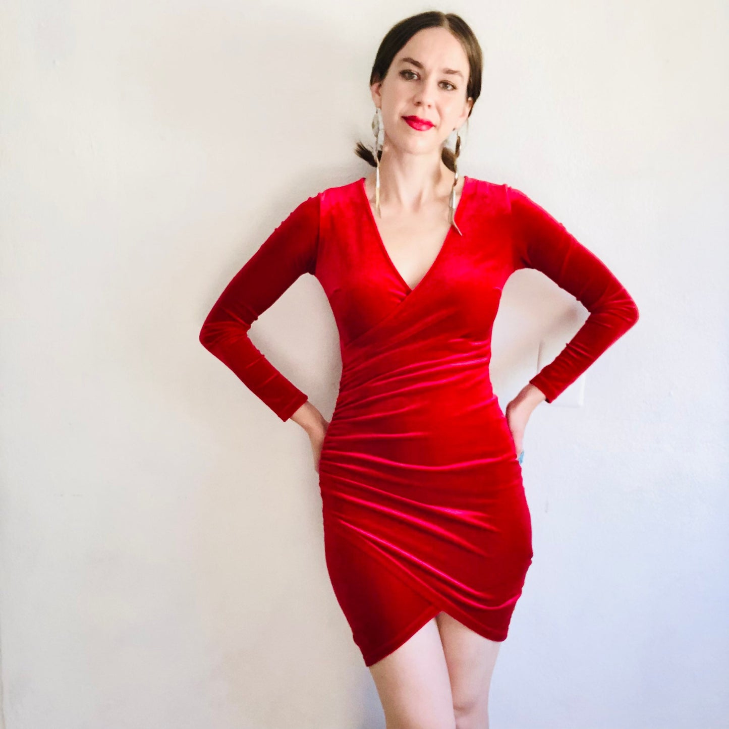 90'S VINTAGE VELOUR RUCHED DRESS // SIZE SMALL