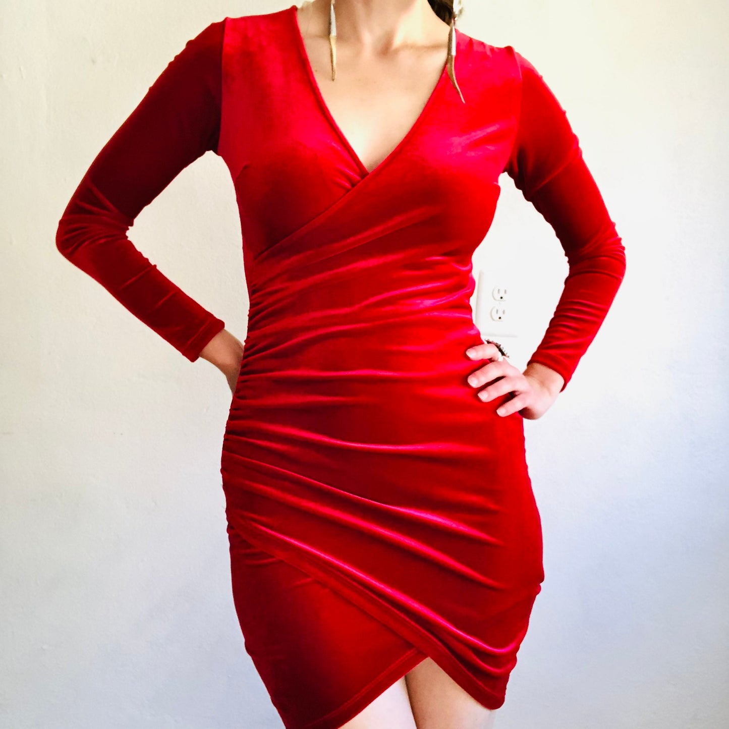 90'S VINTAGE VELOUR RUCHED DRESS // SIZE SMALL