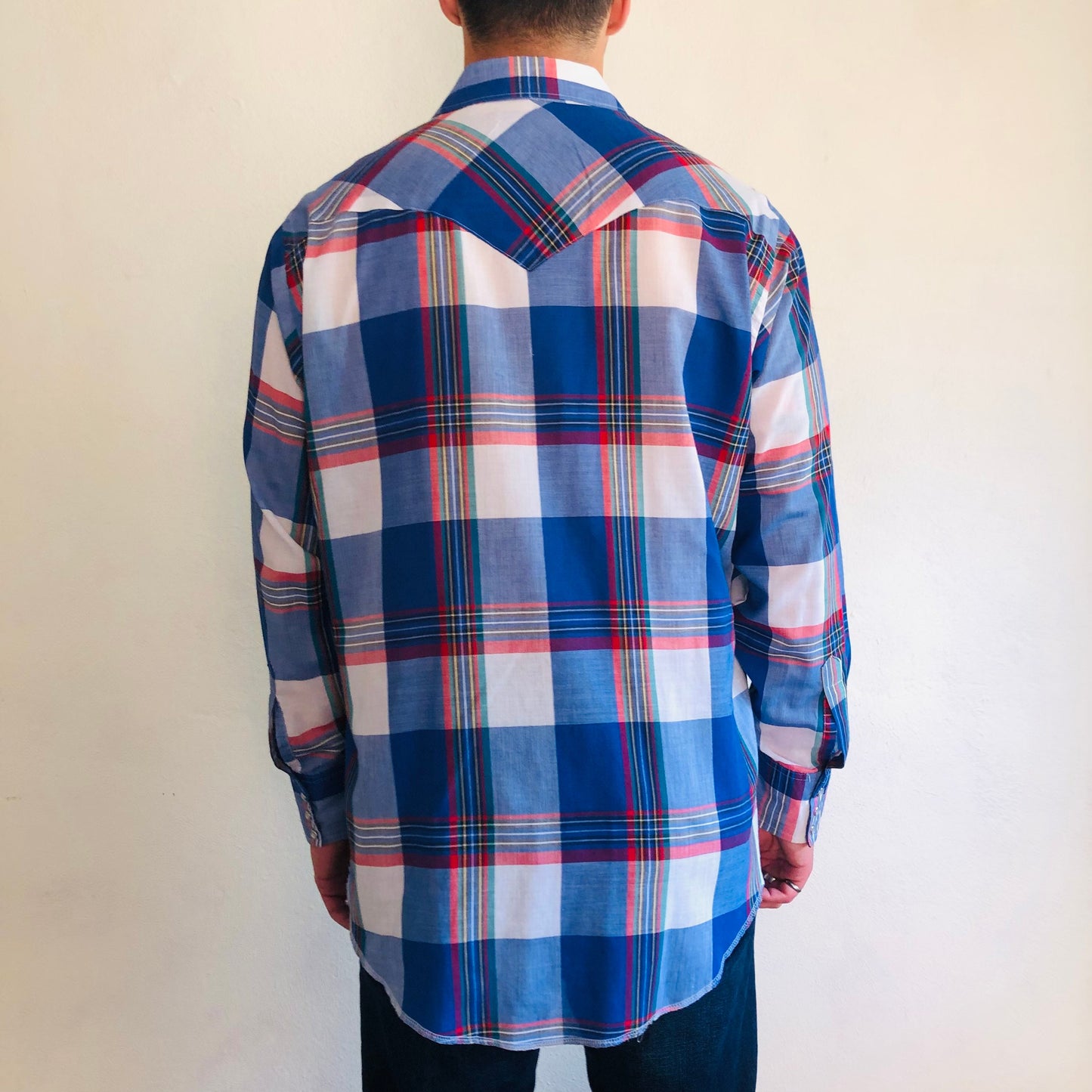 80'S VINTAGE WRANGLER BLUE PLAID WESTERN SHIRT // SIZE LARGE