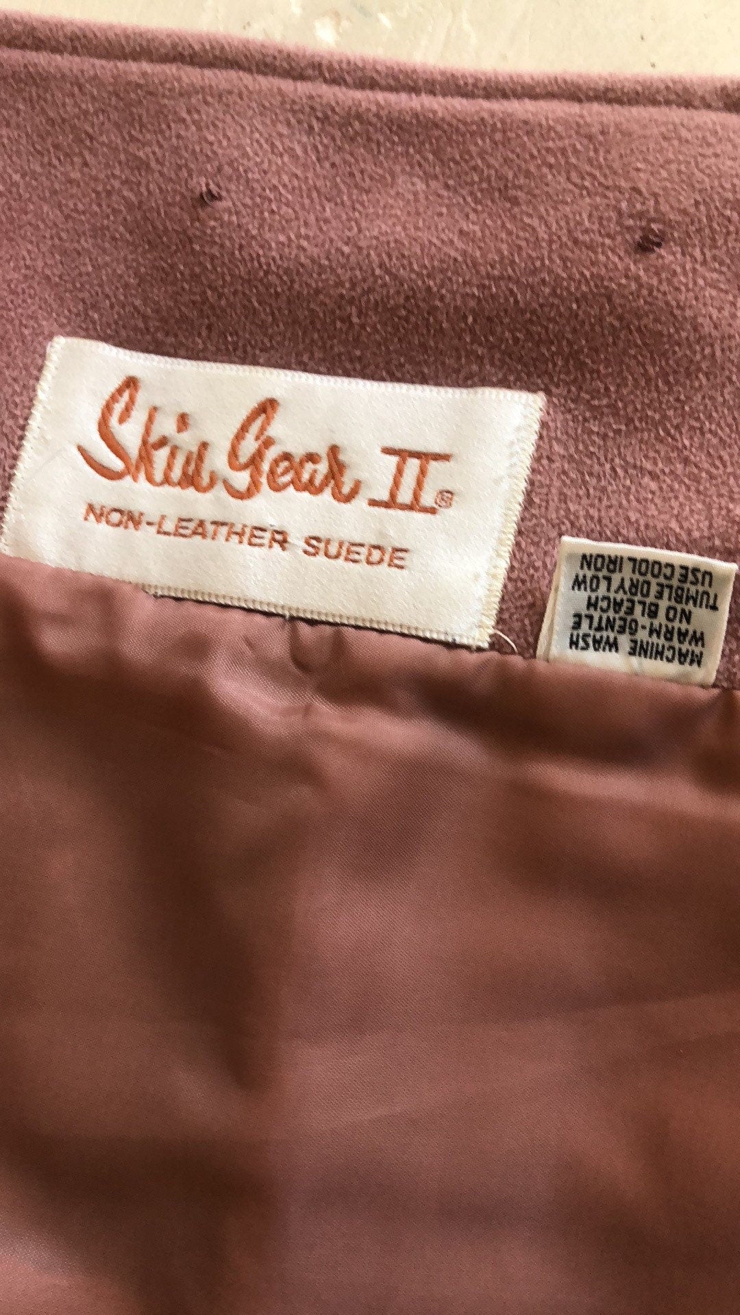 70'S VINTAGE PINK ULTRASUEDE SUIT // SIZE SMALL PETITE