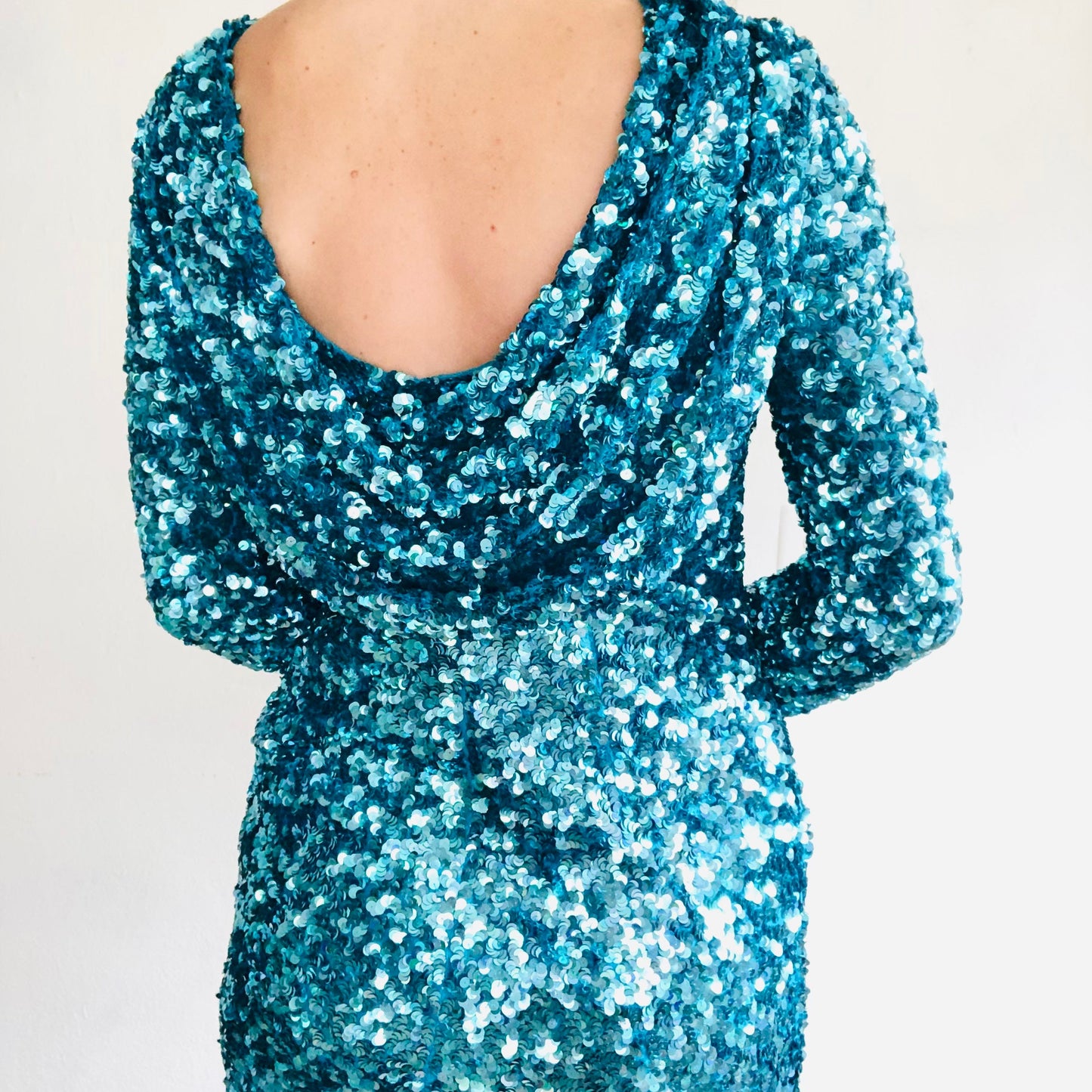 80'S VINTAGE TURQUOISE SEQUINED MICRO MINI DRESS // SIZE SMALL