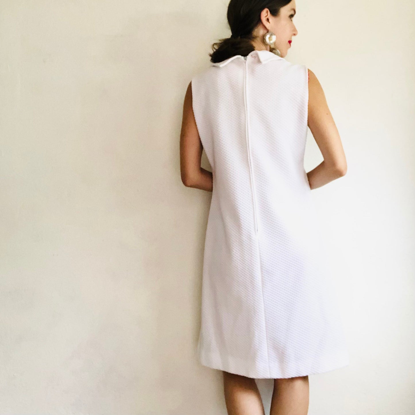 60'S VINTAGE WHITE MINI DRESS // SIZE LARGE