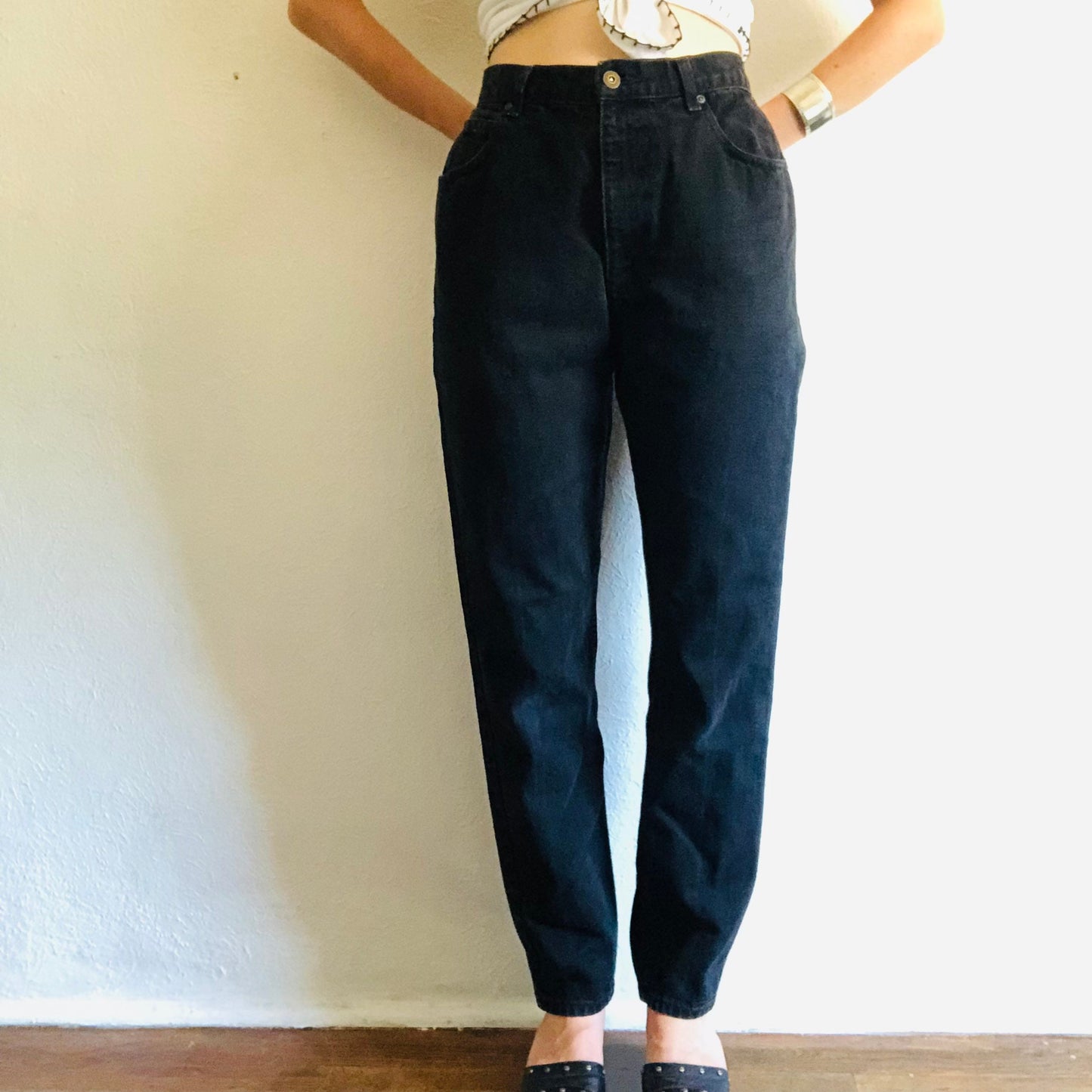90'S VINTAGE LIZ CLAIBORNE BLACK MOM JEANS // WAIST SIZE 27