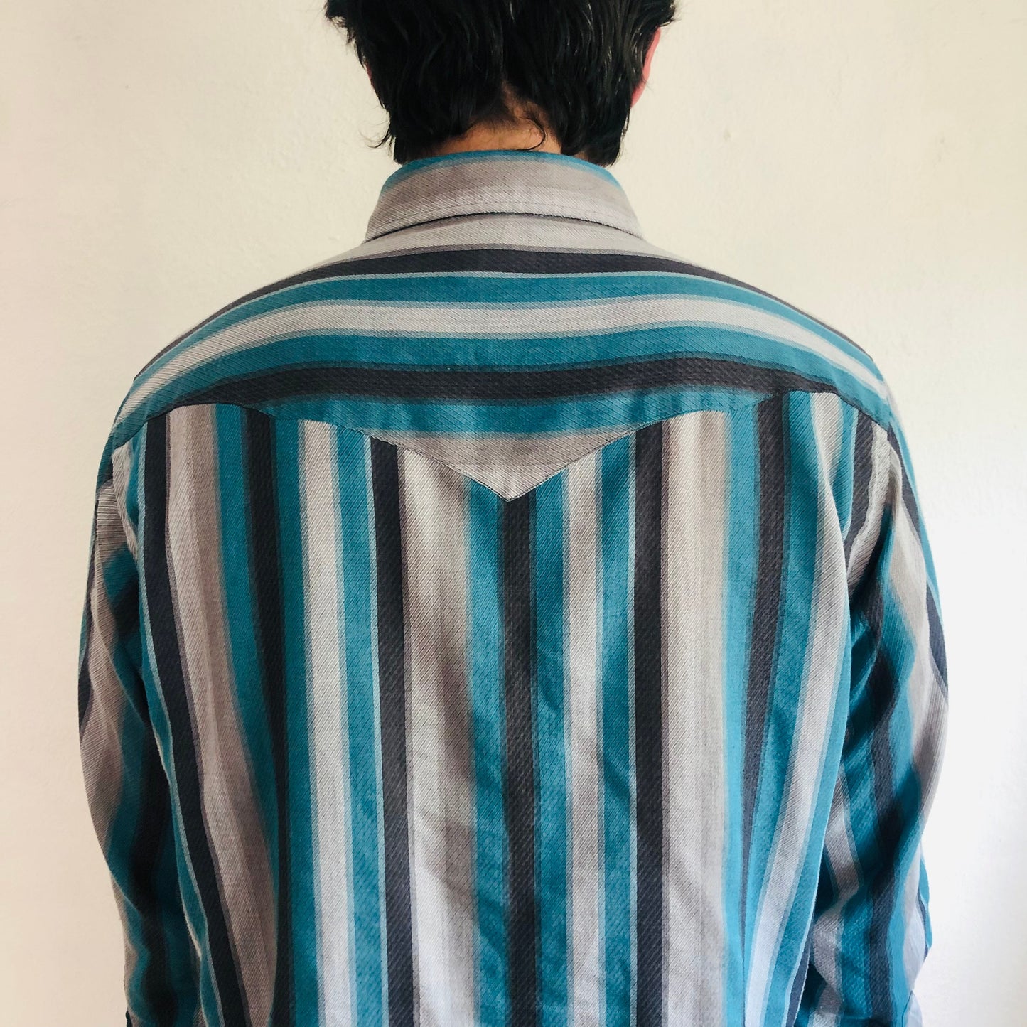 90'S VINTAGE TURQUOISE STRIPED WESTERN SHIRT // SIZE XLARGE