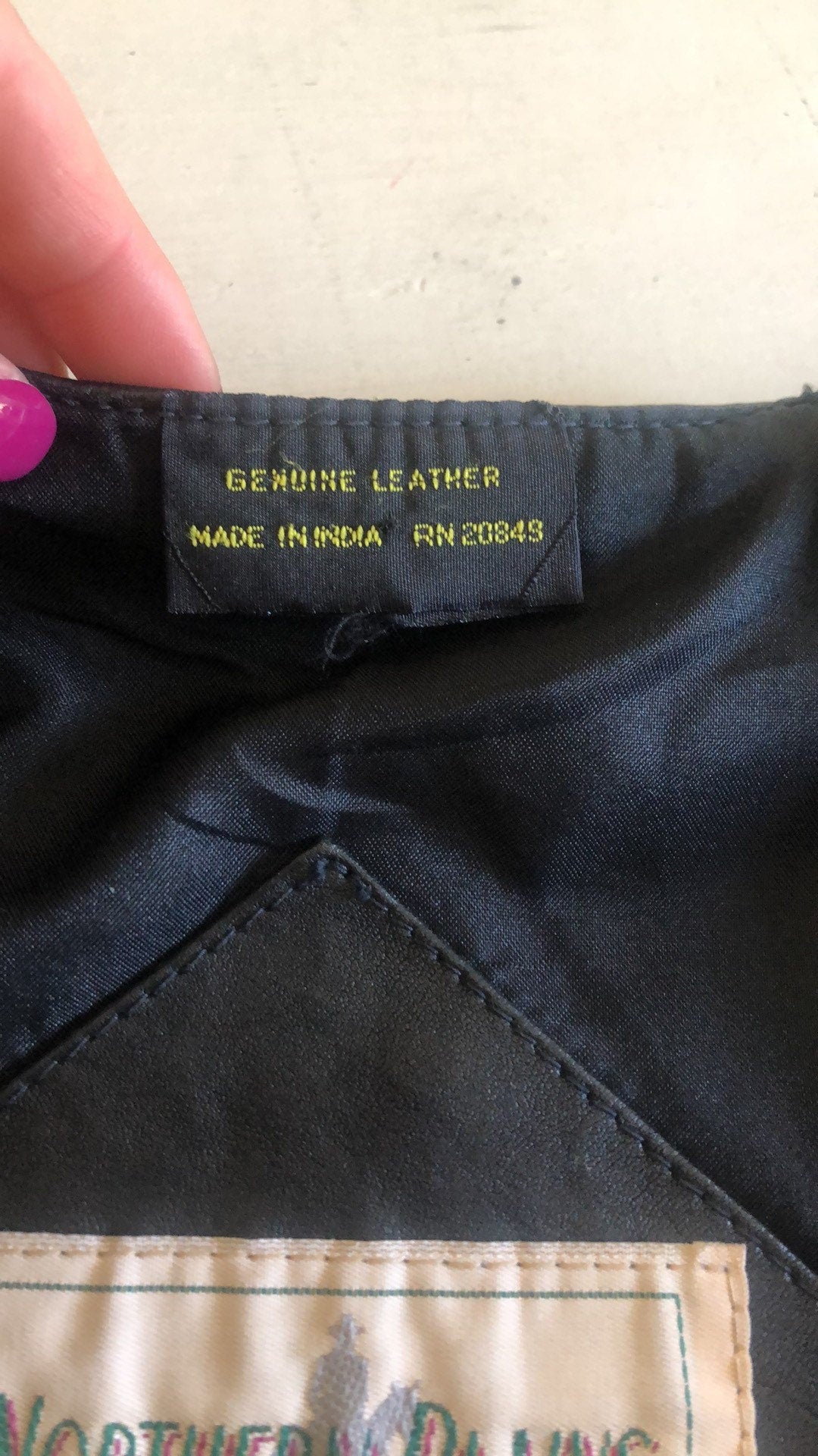 90'S VINTAGE BLACK LEATHER WESTERN VEST // SIZE LARGE