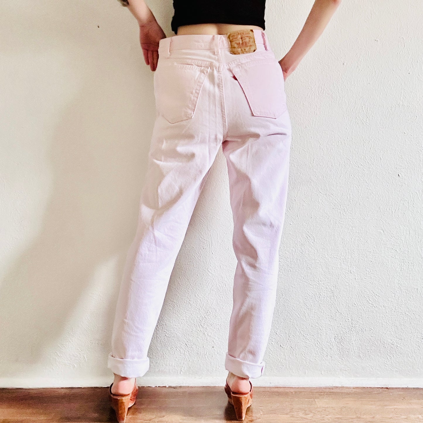 90'S VINTAGE LEVI’S 17501 MOM JEANS // WAIST SIZE 30