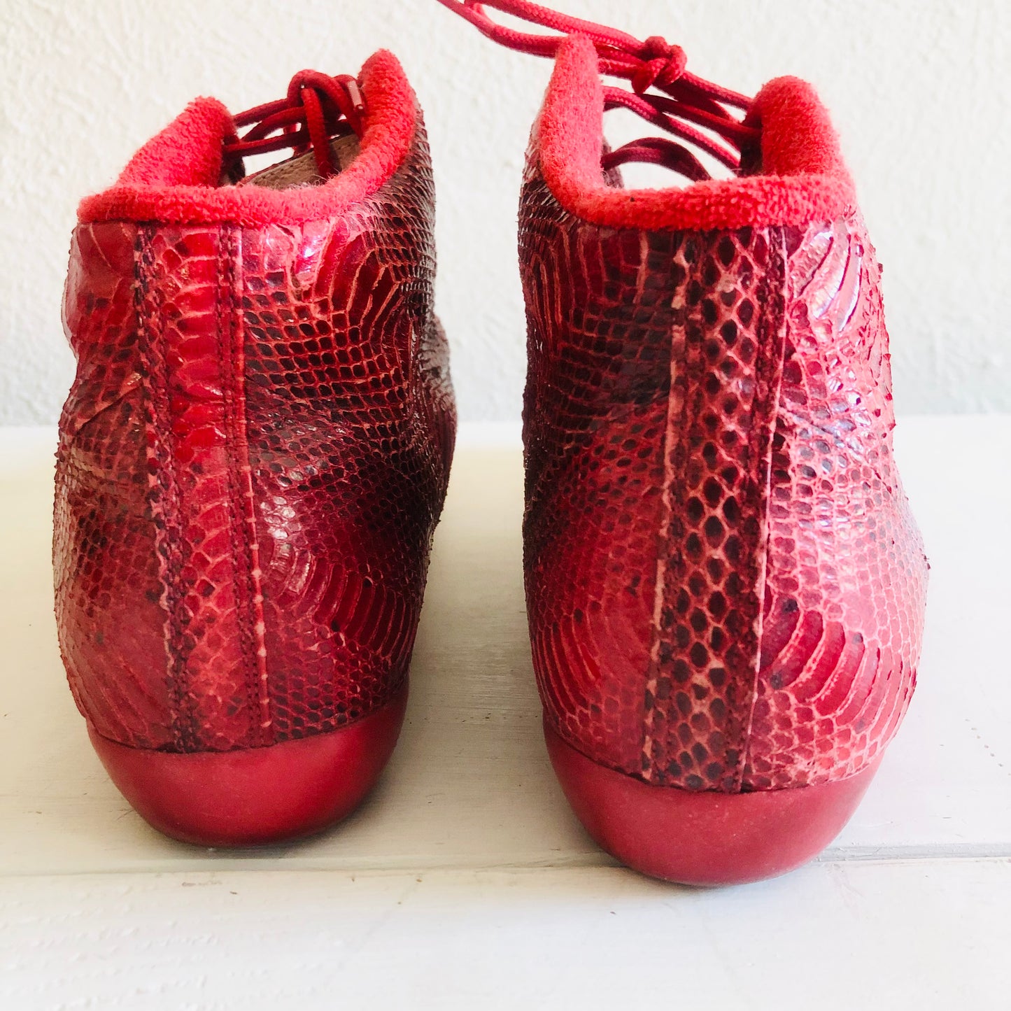 80s VINTAGE SNAKERS GENUINE SNAKESKIN SHOES // SIZE 7.5