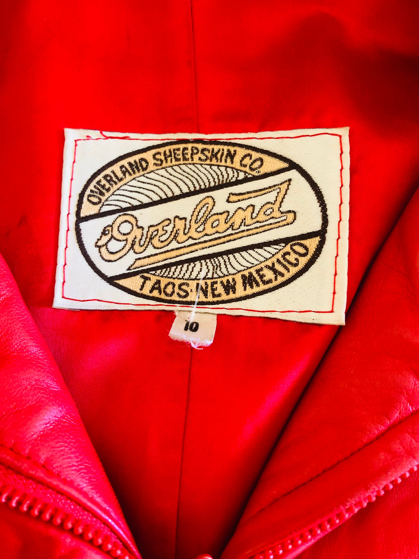 80'S VINTAGE OVERLAND SHEEPSKIN CO. RED LEATHER JACKET // SIZE MEDIUM