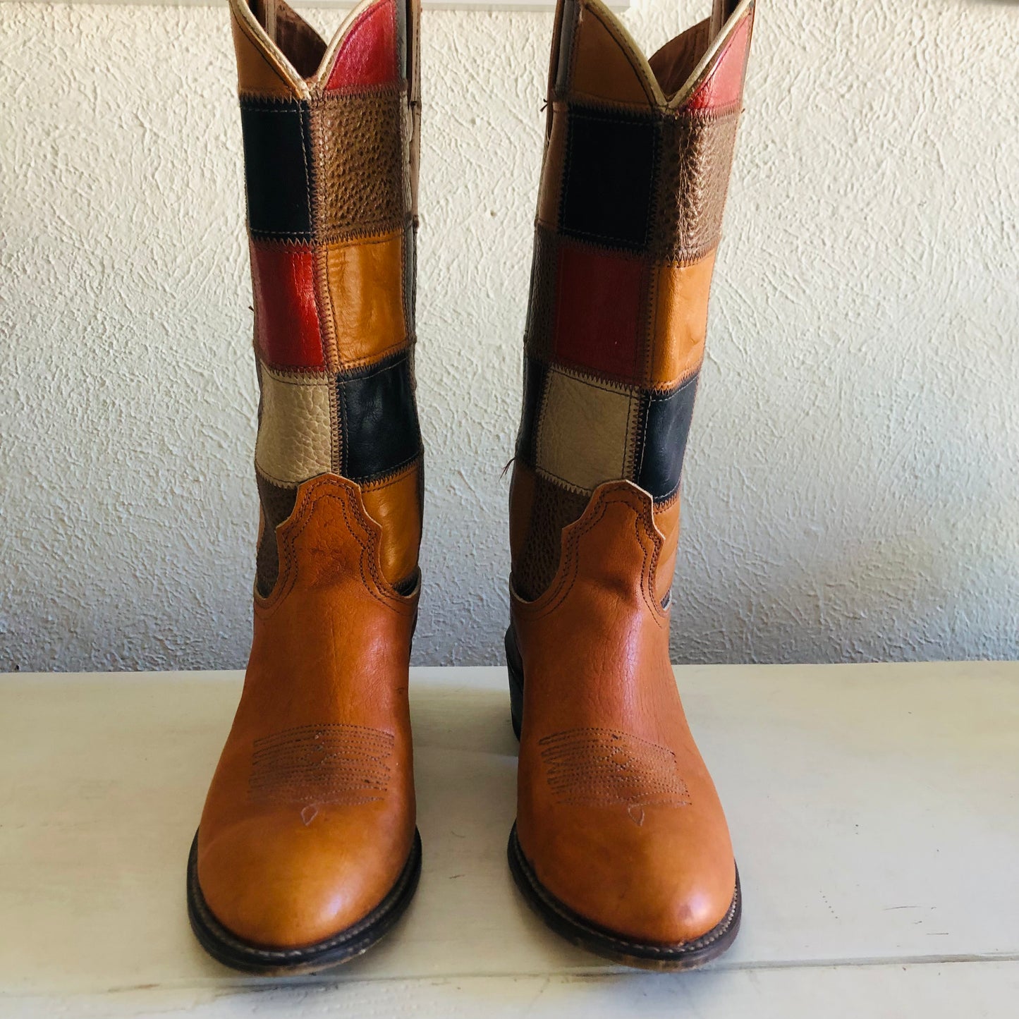 70'S VINTAGE ACME BROWN PATCHWORK LEATHER COWBOY BOOTS // SIZE 7C