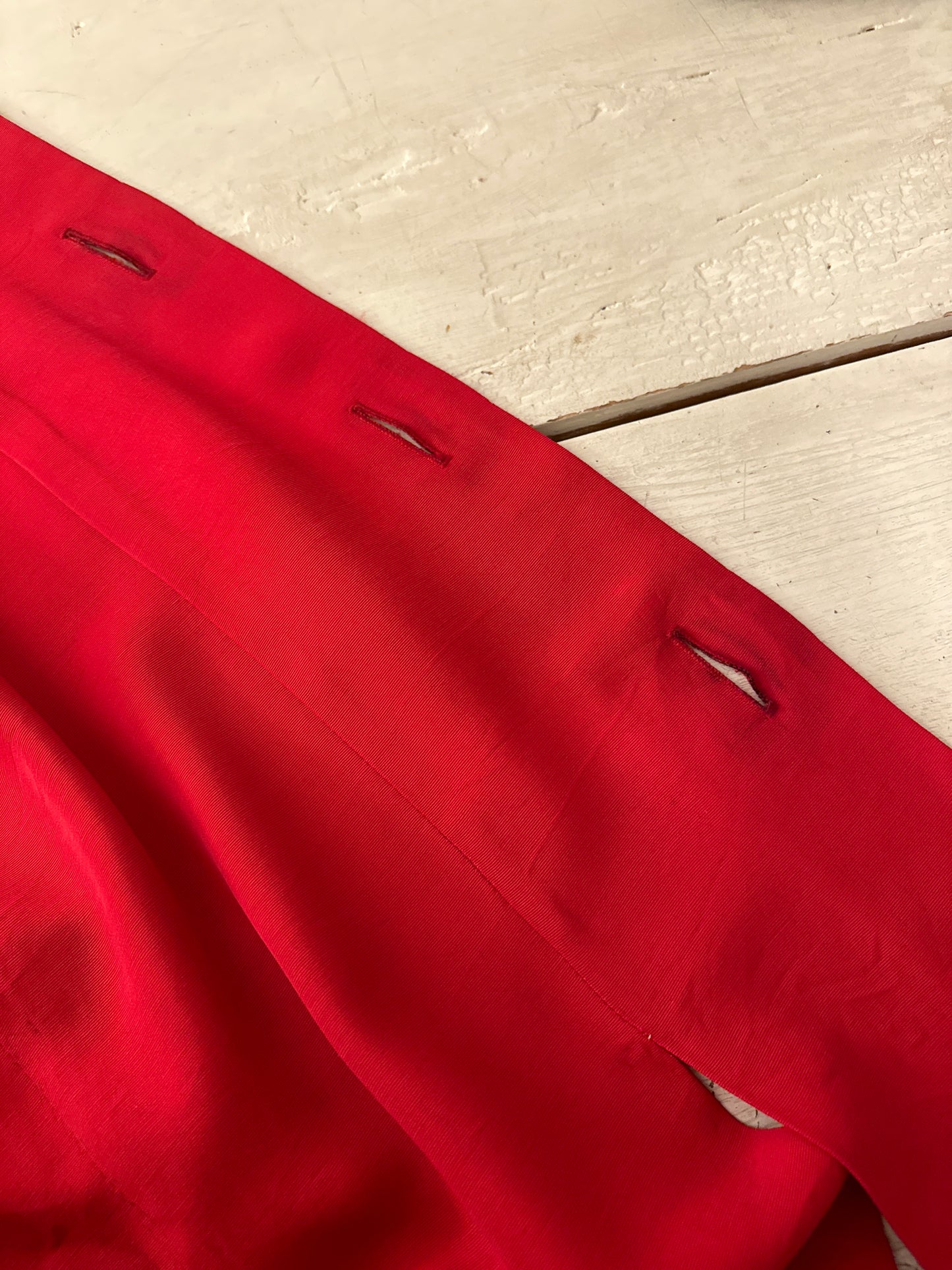 80'S VINTAGE RED BUTTON DOWN DRESS // SIZE SMALL