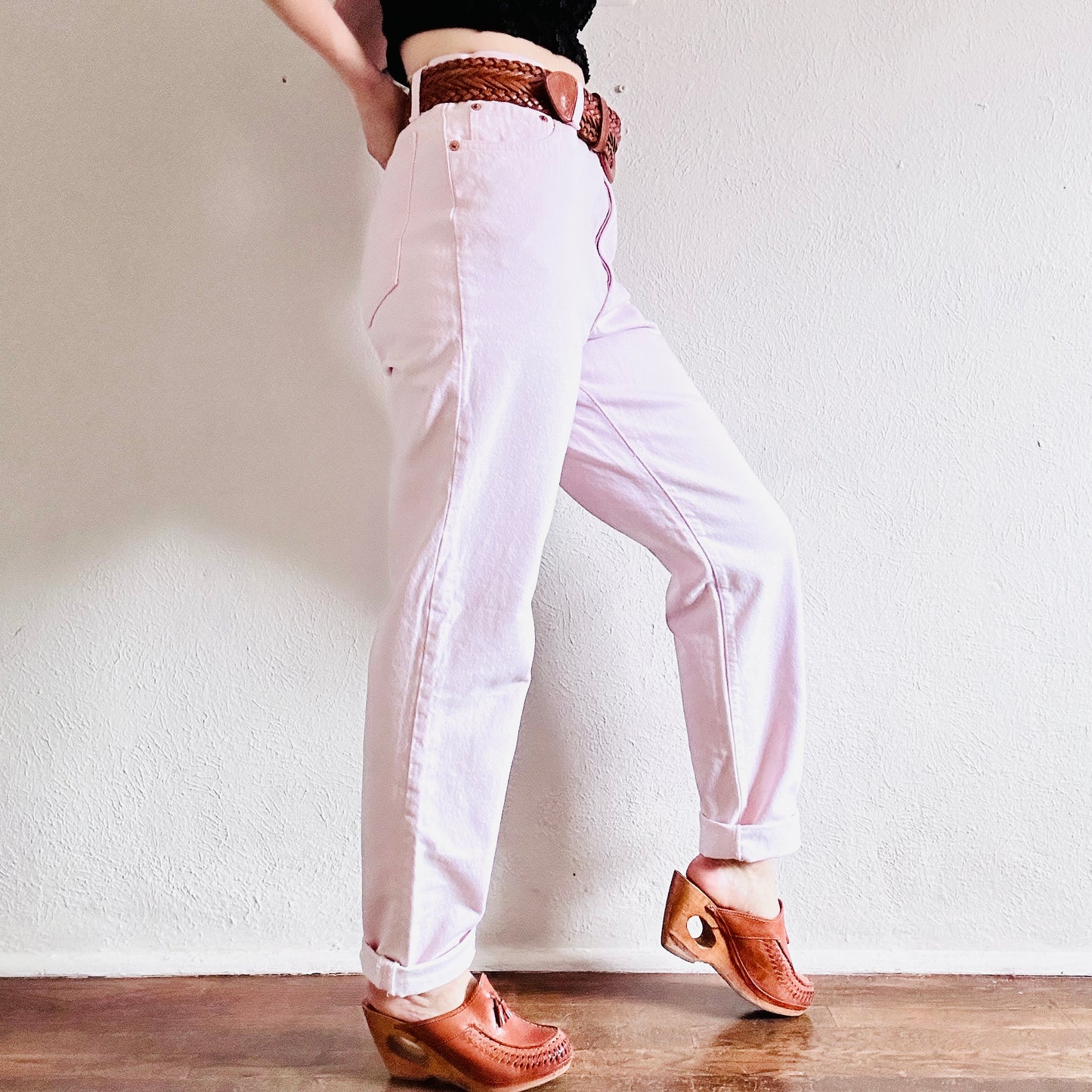 90'S VINTAGE LEVI’S 17501 MOM JEANS // WAIST SIZE 30