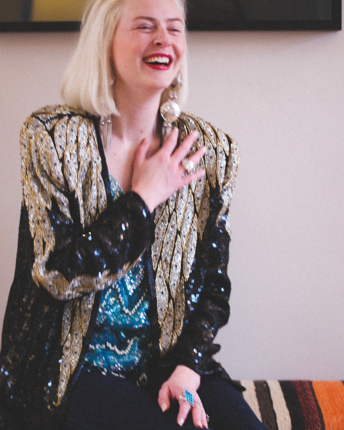 80’S VINTAGE BLACK SEQUINED JACKET // SIZE MEDIUM