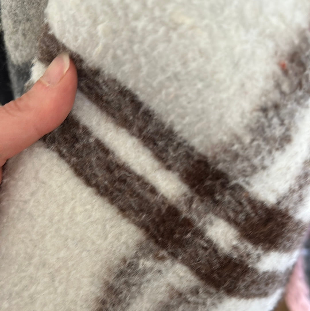 60'S VINTAGE WHITE AND BROWN PLAID BLANKET CAPE // ONE SIZE