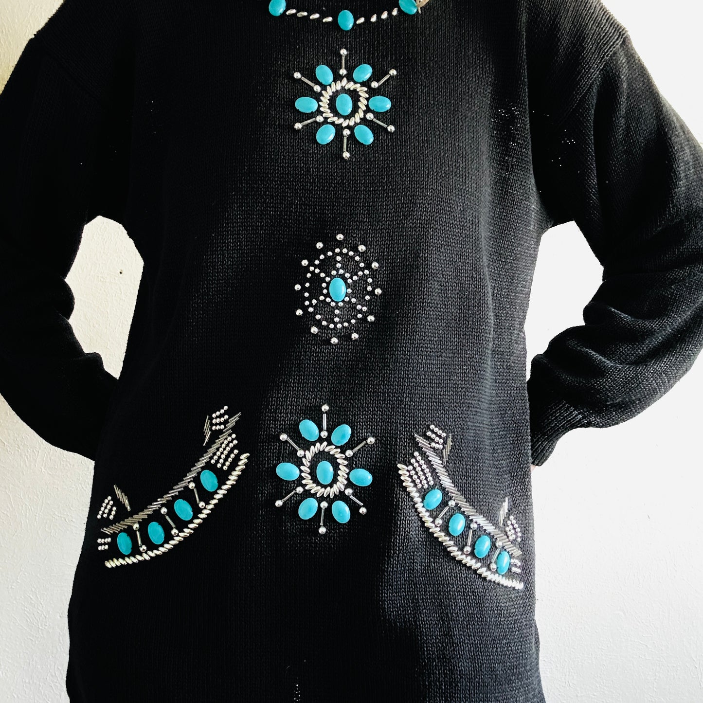 80'S VINTAGE SOUTHWESTERN BEADED SWEATER // SIZE MEDIUM