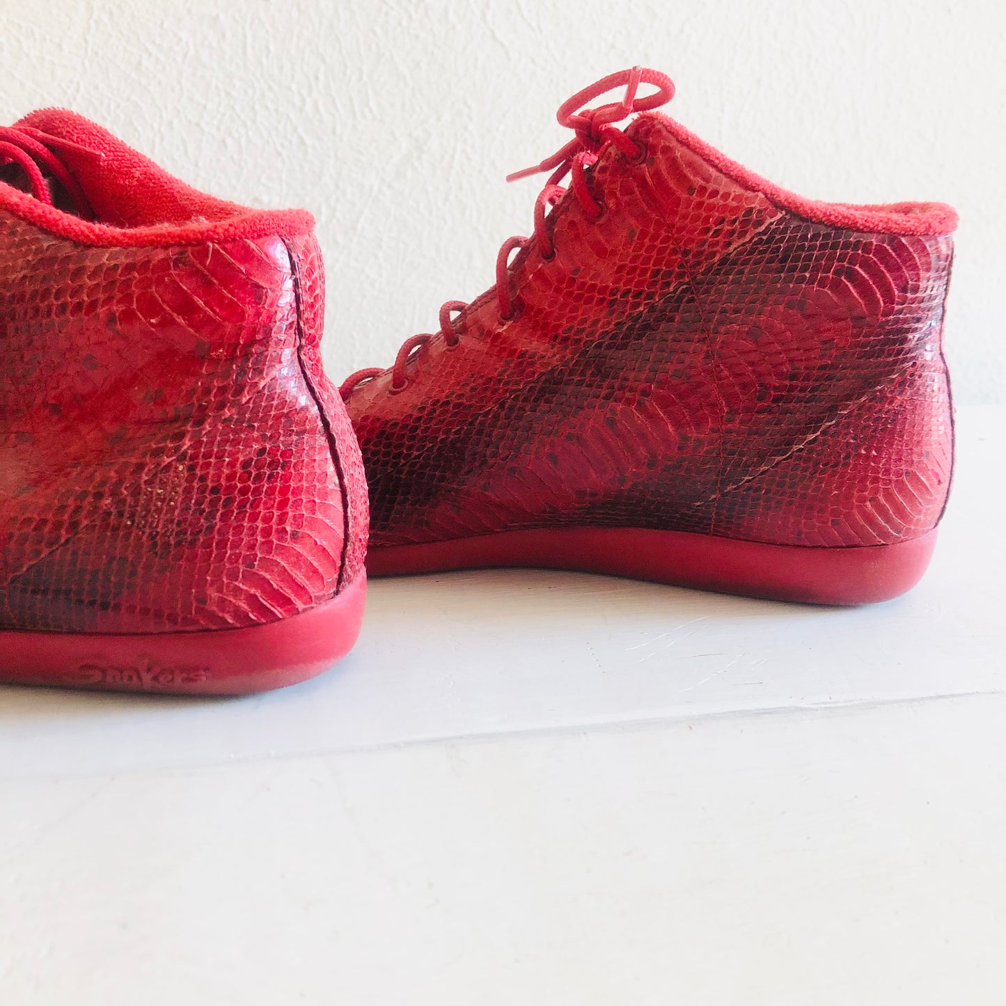 80s VINTAGE SNAKERS GENUINE SNAKESKIN SHOES // SIZE 7.5