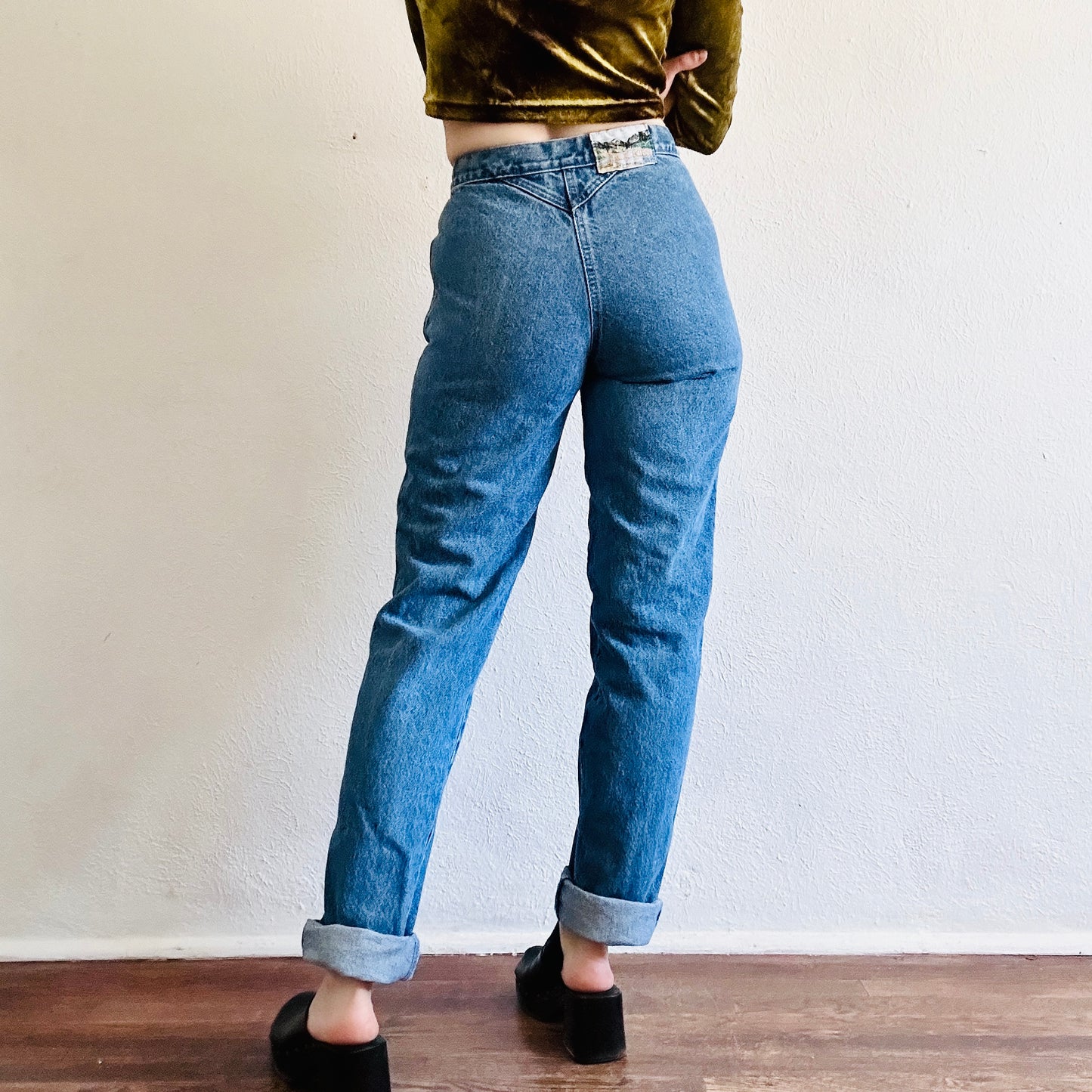 80'S VINTAGE ROCKIES WESTERN BAREBACK JEANS // WAIST SIZE 25