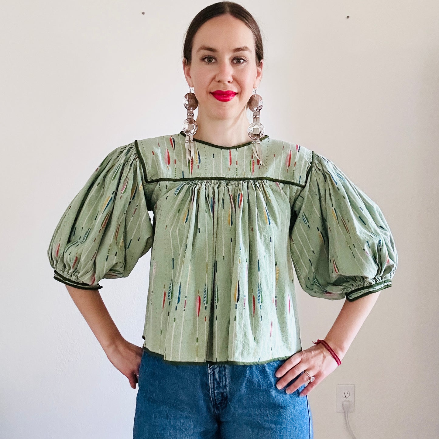 VINTAGE PEASANT BLOUSE // SIZE SMALL