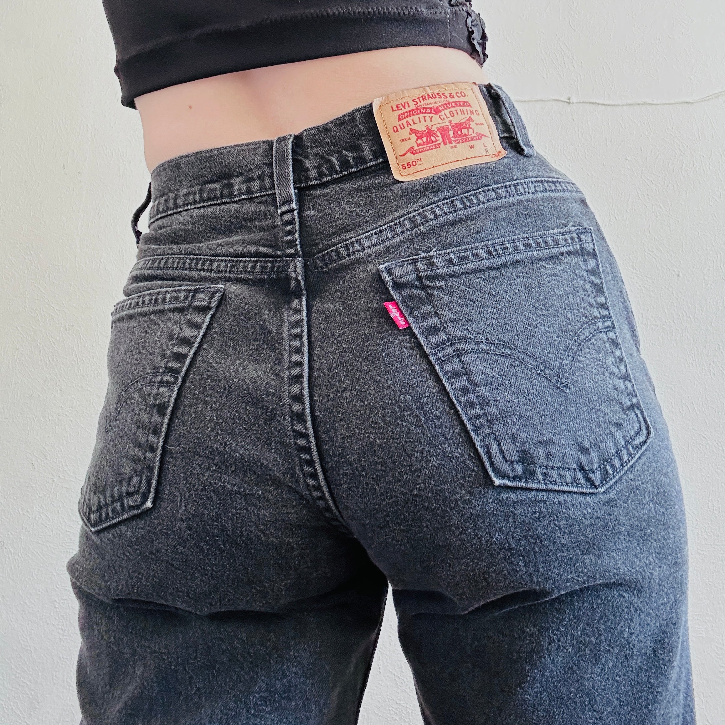 Mom jeans sales levis 550