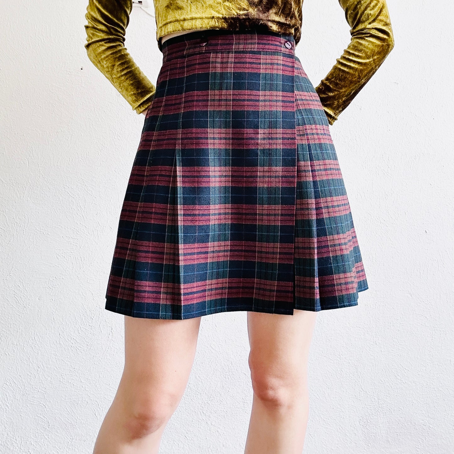 90’S VINTAGE WOOL PLAID SKIRT // SIZE SMALL