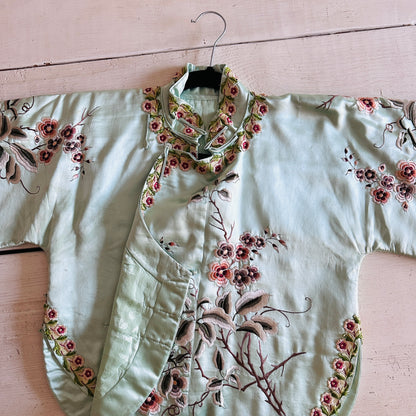 50'S VINTAGE SILK CHINESE EMBROIDERED JACKET // SIZE XSMALL