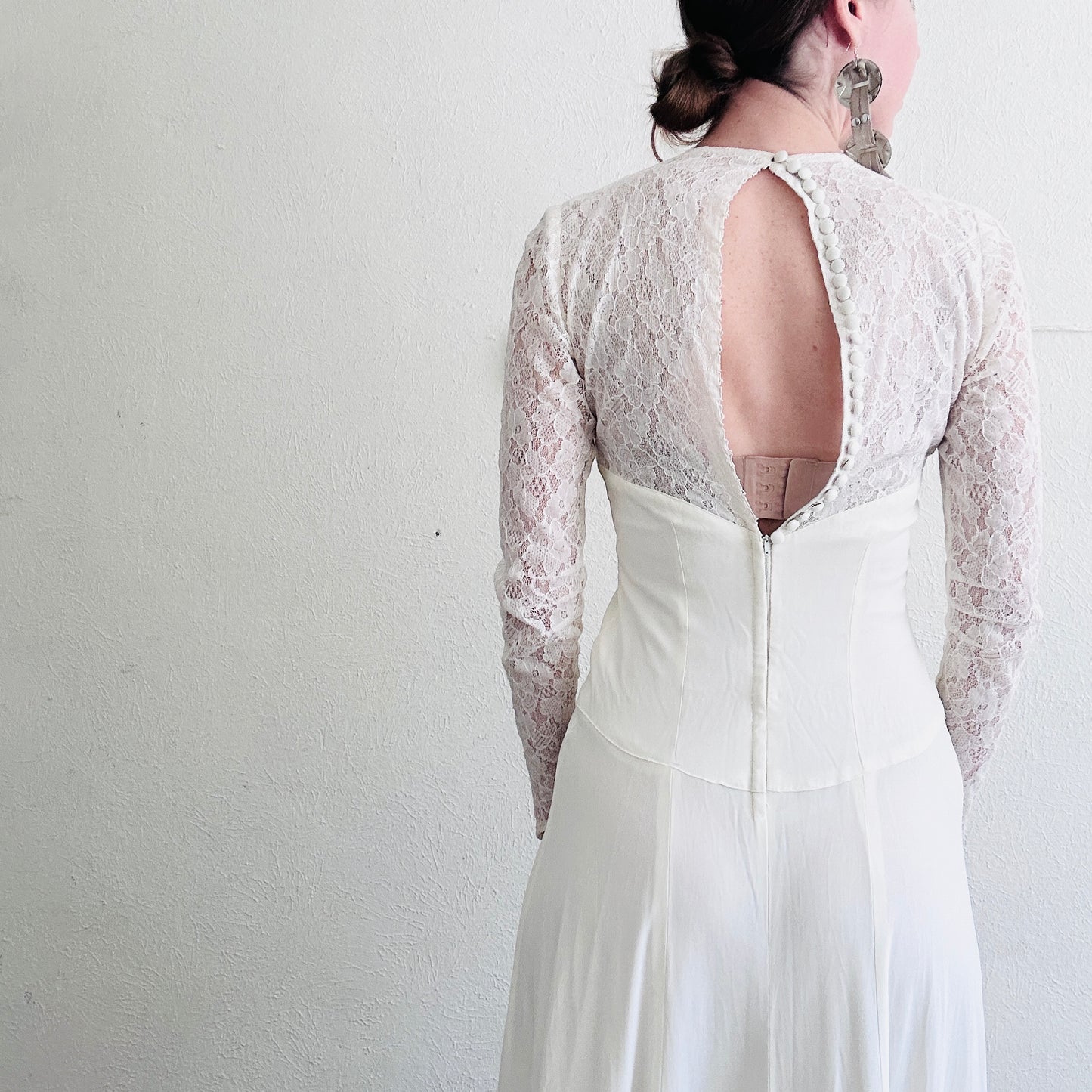 70'S VINTAGE WEDDING DRESS // SIZE XSMALL